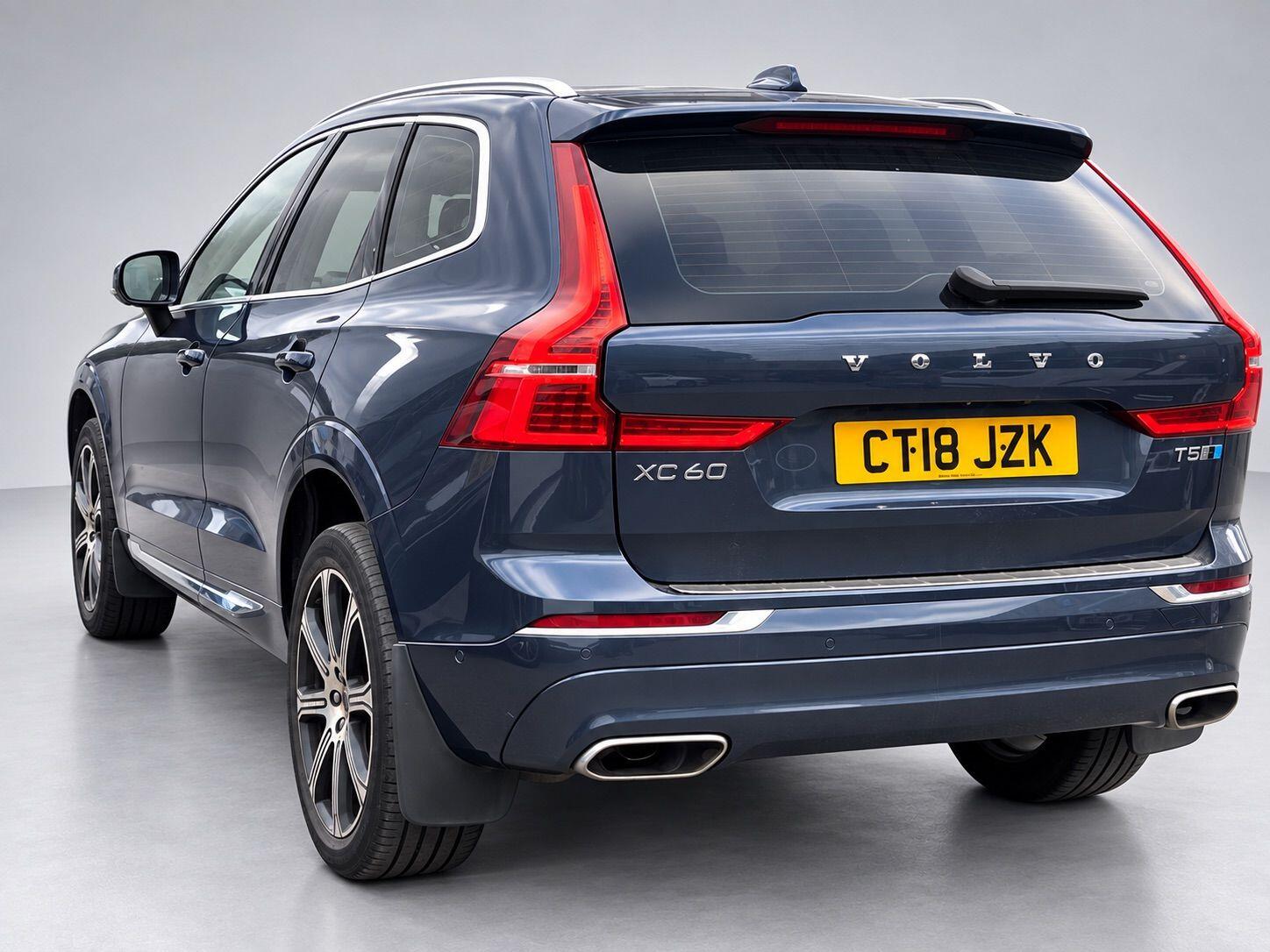 Volvo XC60 view 9