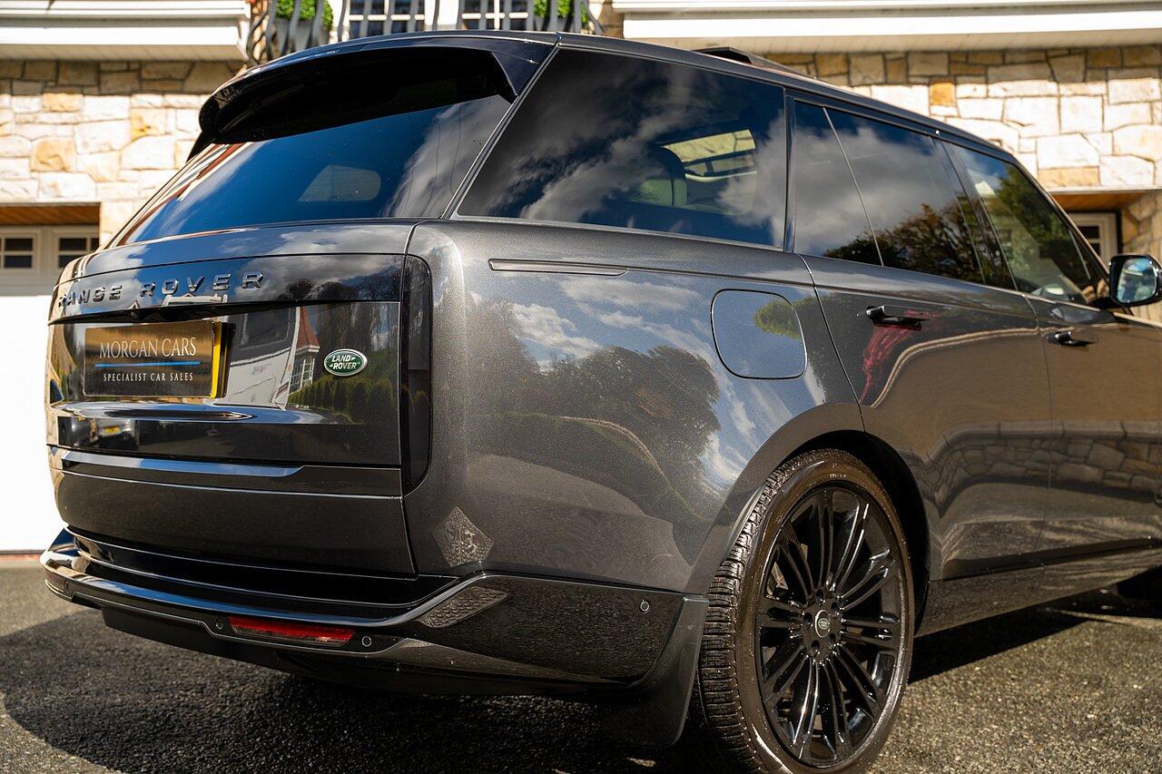 Land Rover Range Rover view 16