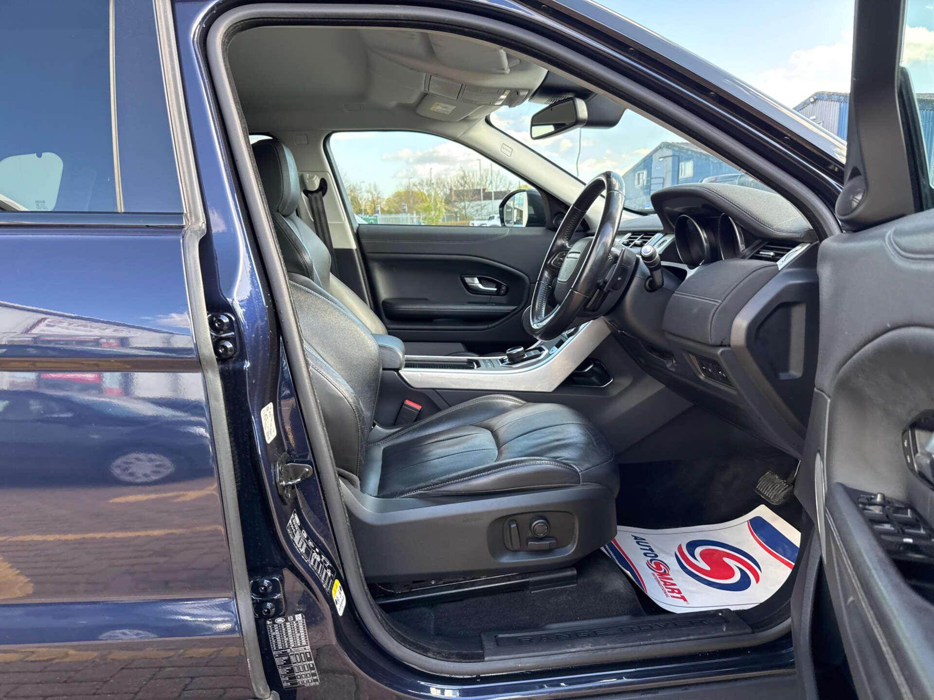 Land Rover Range Rover Evoque view 20