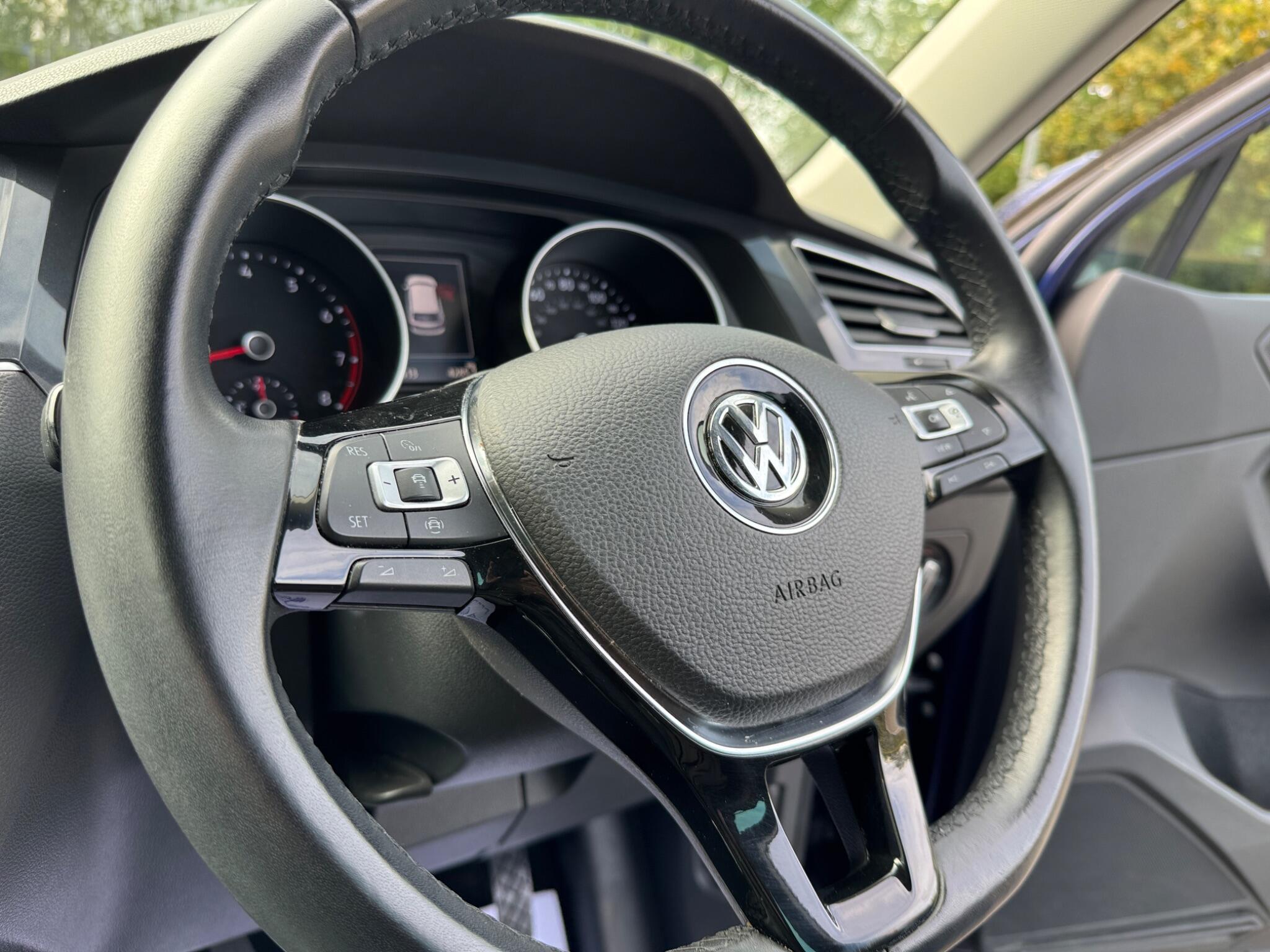 Volkswagen Tiguan view 32
