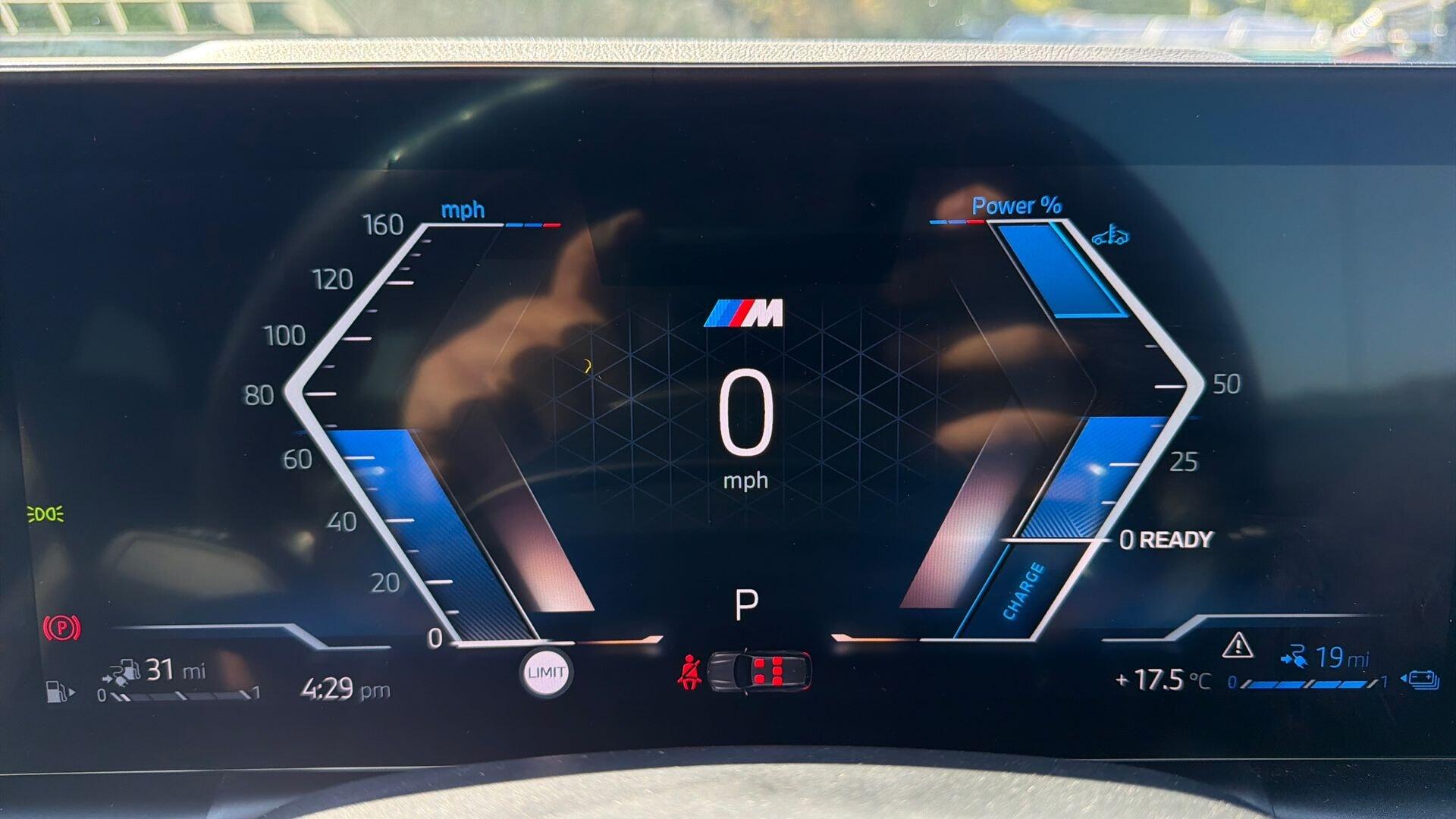 BMW 3 Series view 9