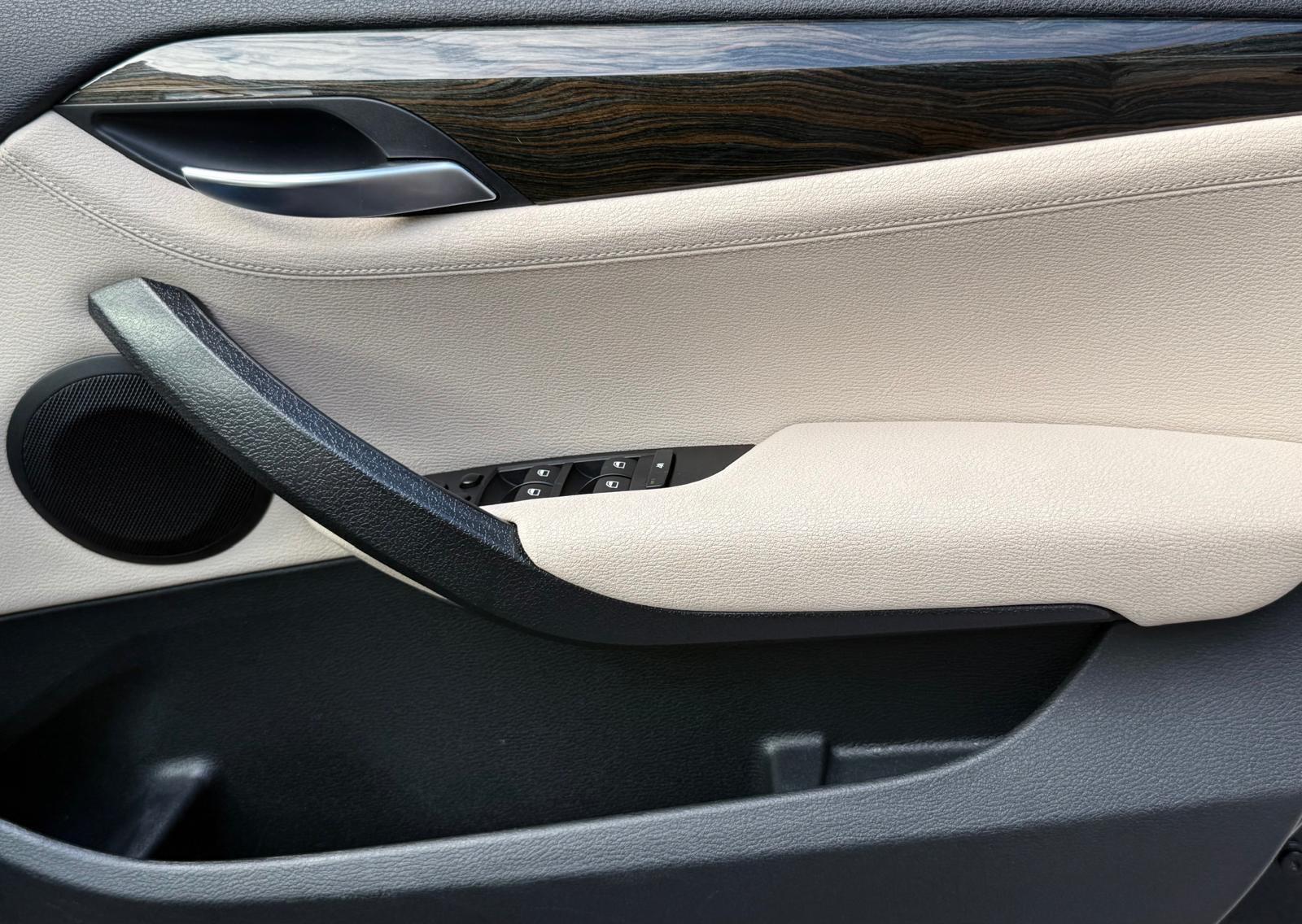 BMW X1 view 21