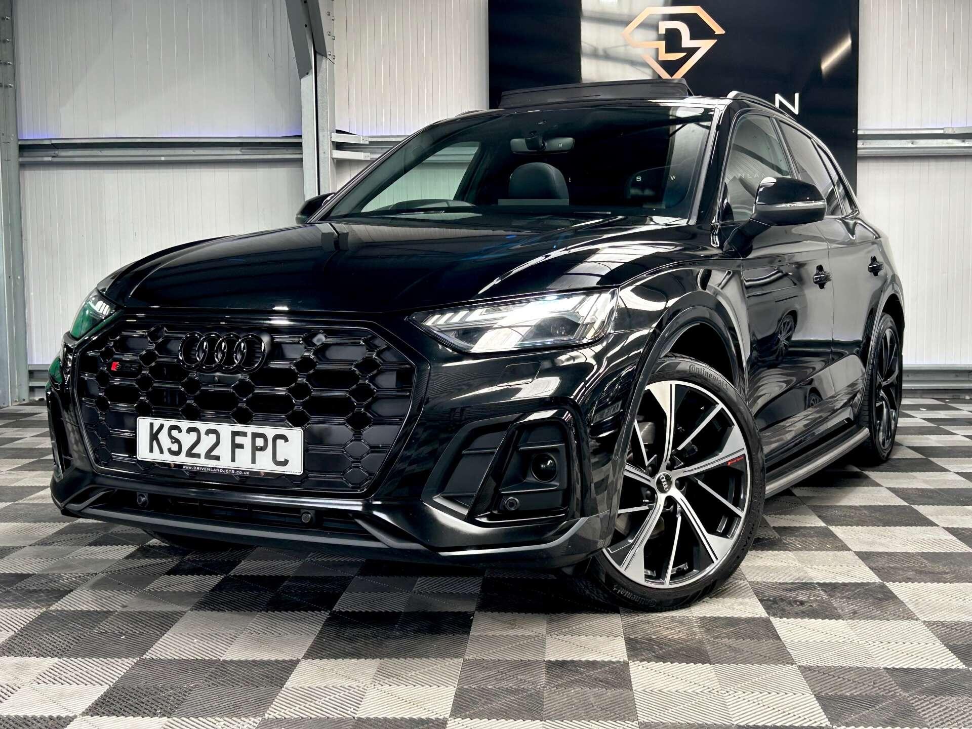 Audi Q5 view 4
