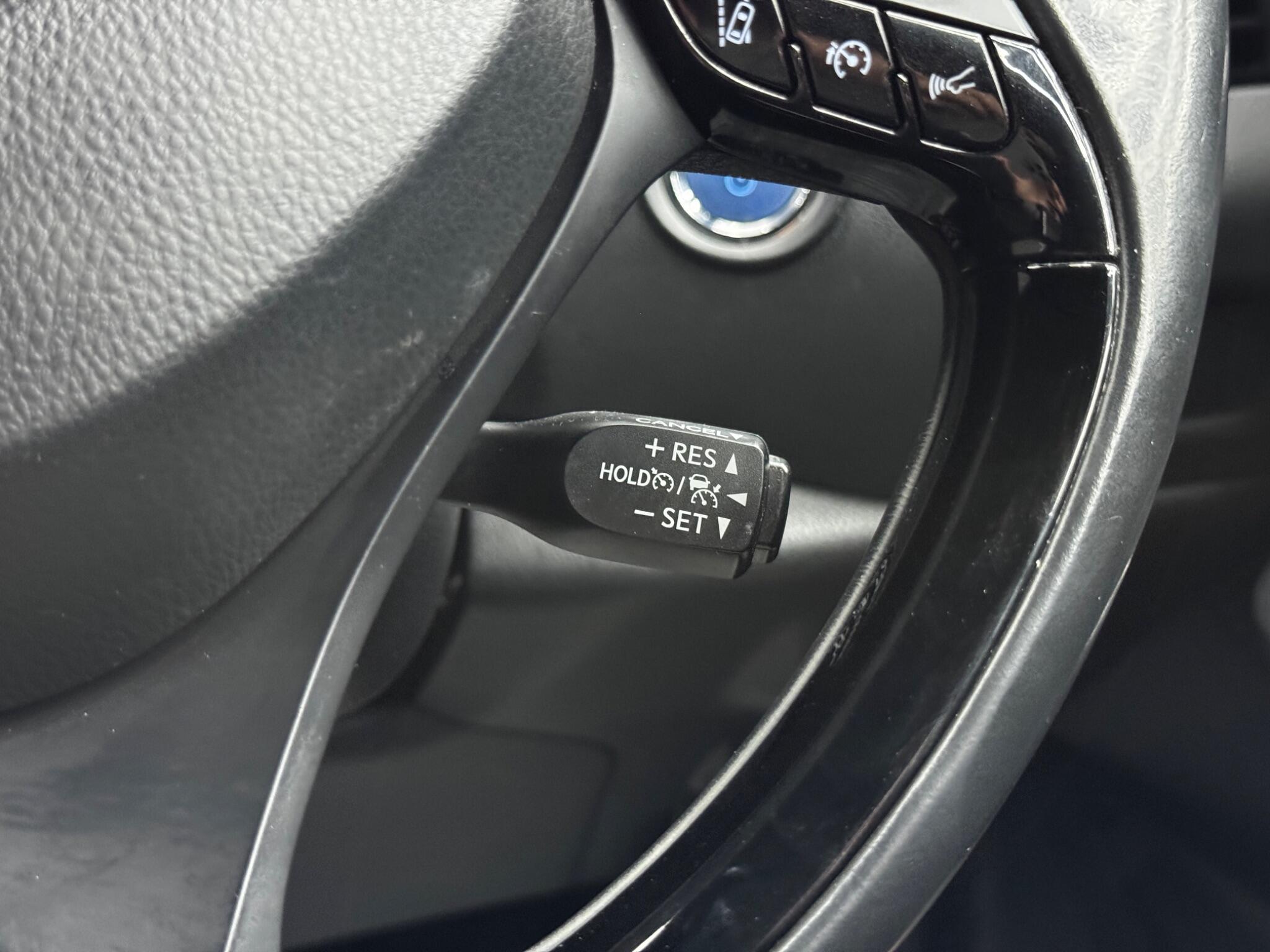 Toyota C-HR view 22