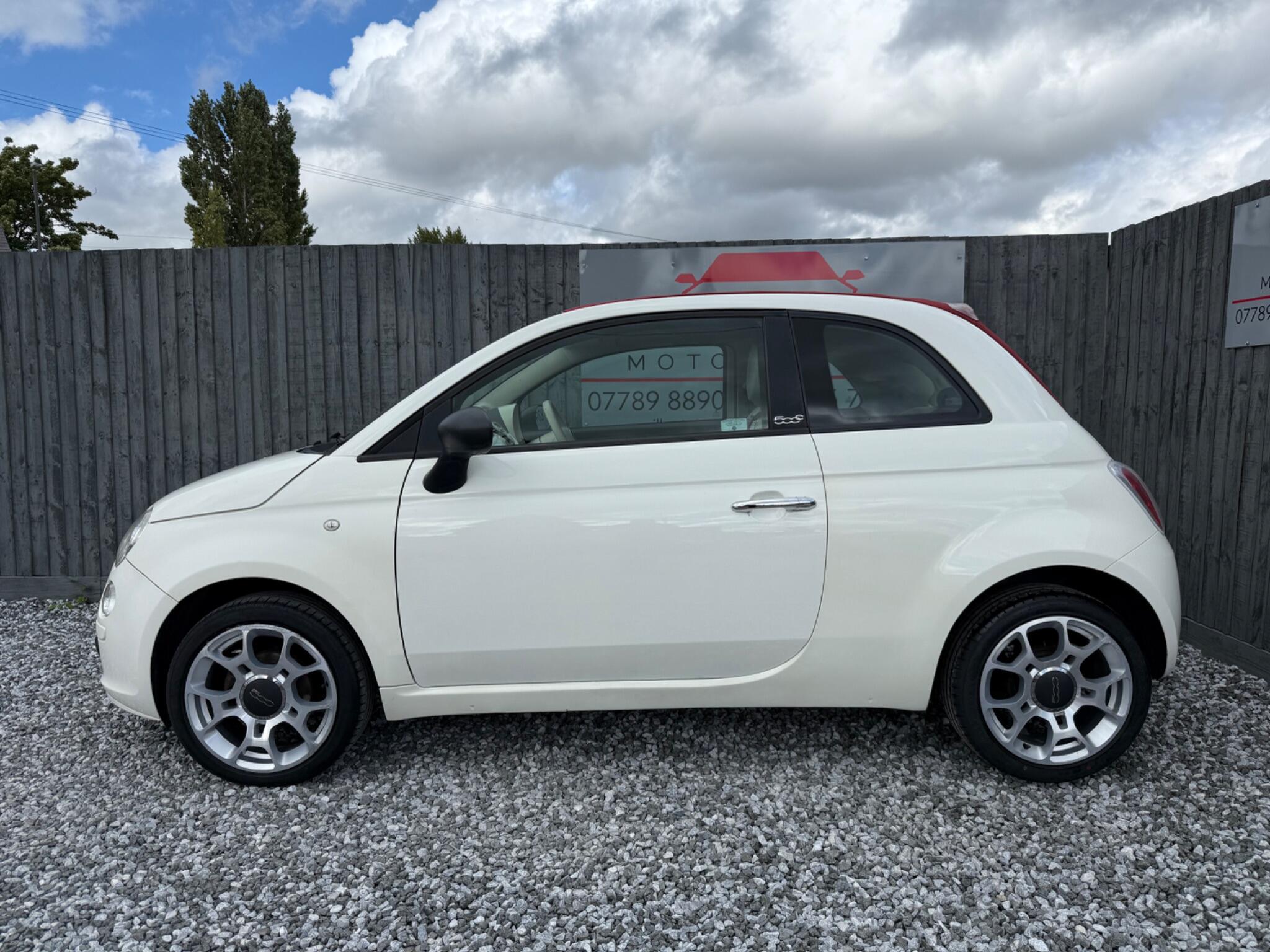 2010 Fiat 500C image 5