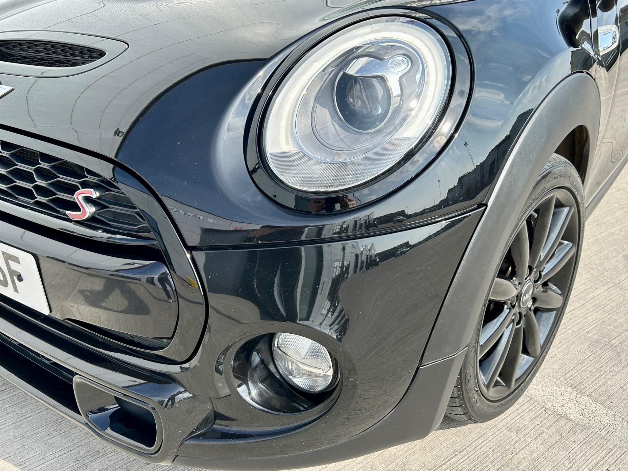 Mini Hatch view 9