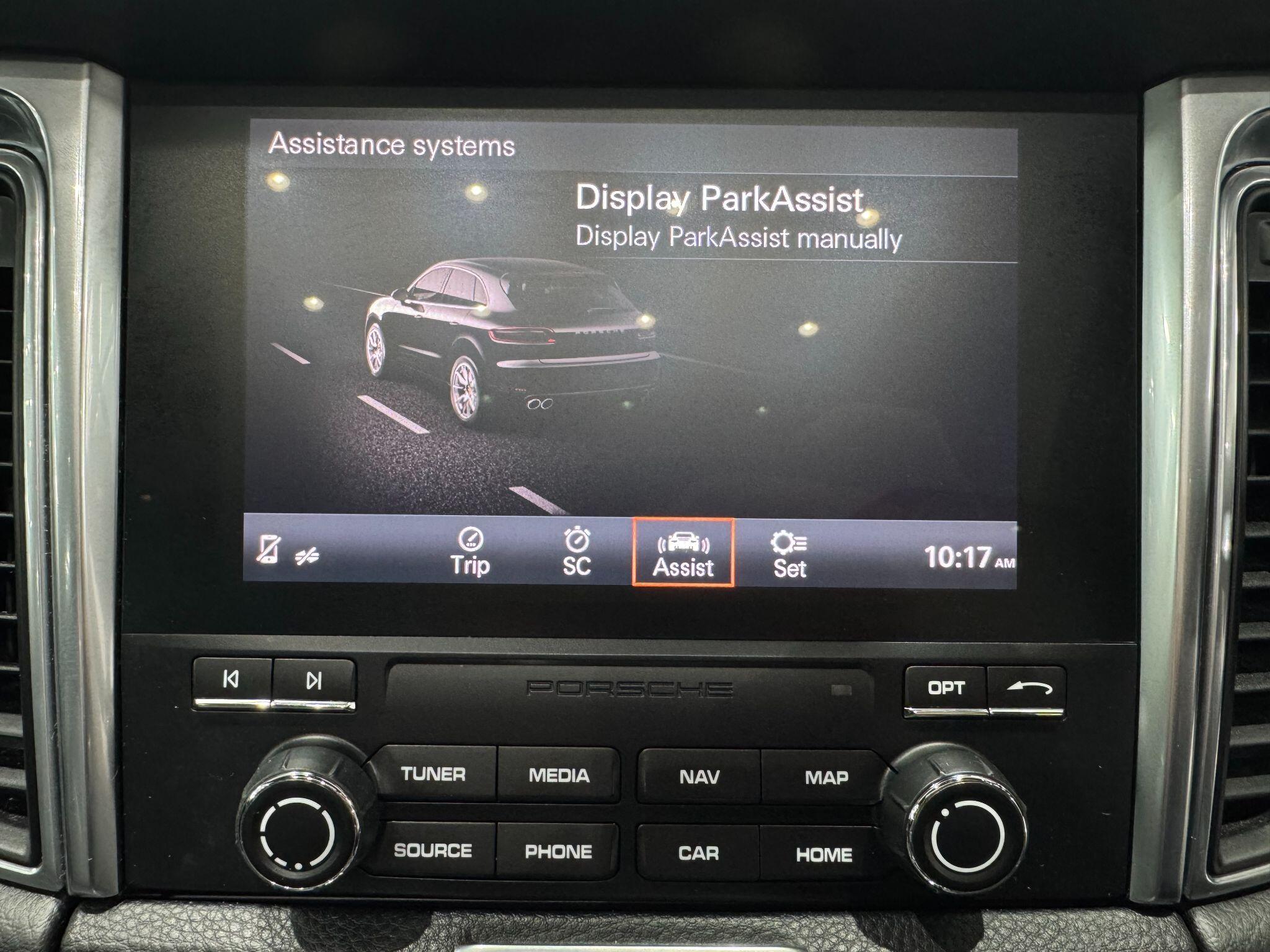 Porsche Macan view 36