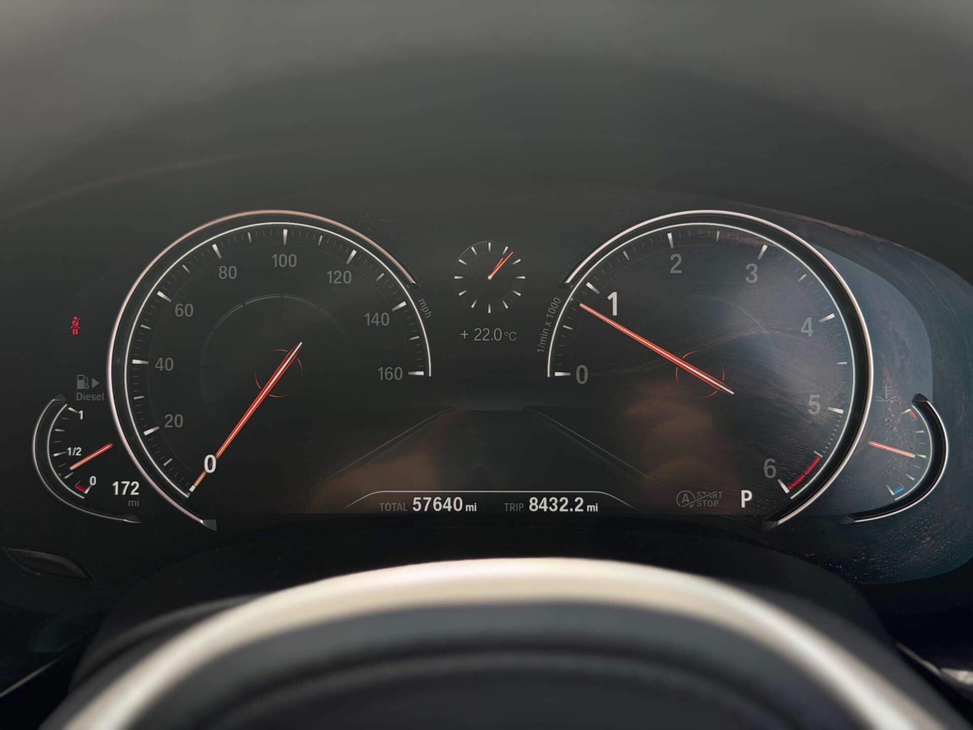 BMW 5 Series view 19