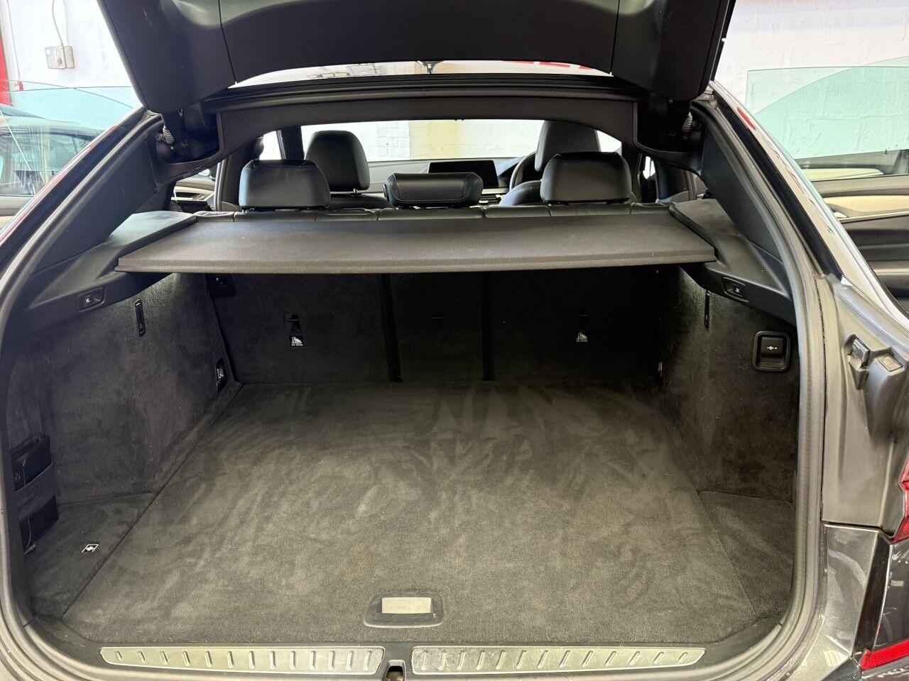 BMW 6 Series Gran Turismo view 17