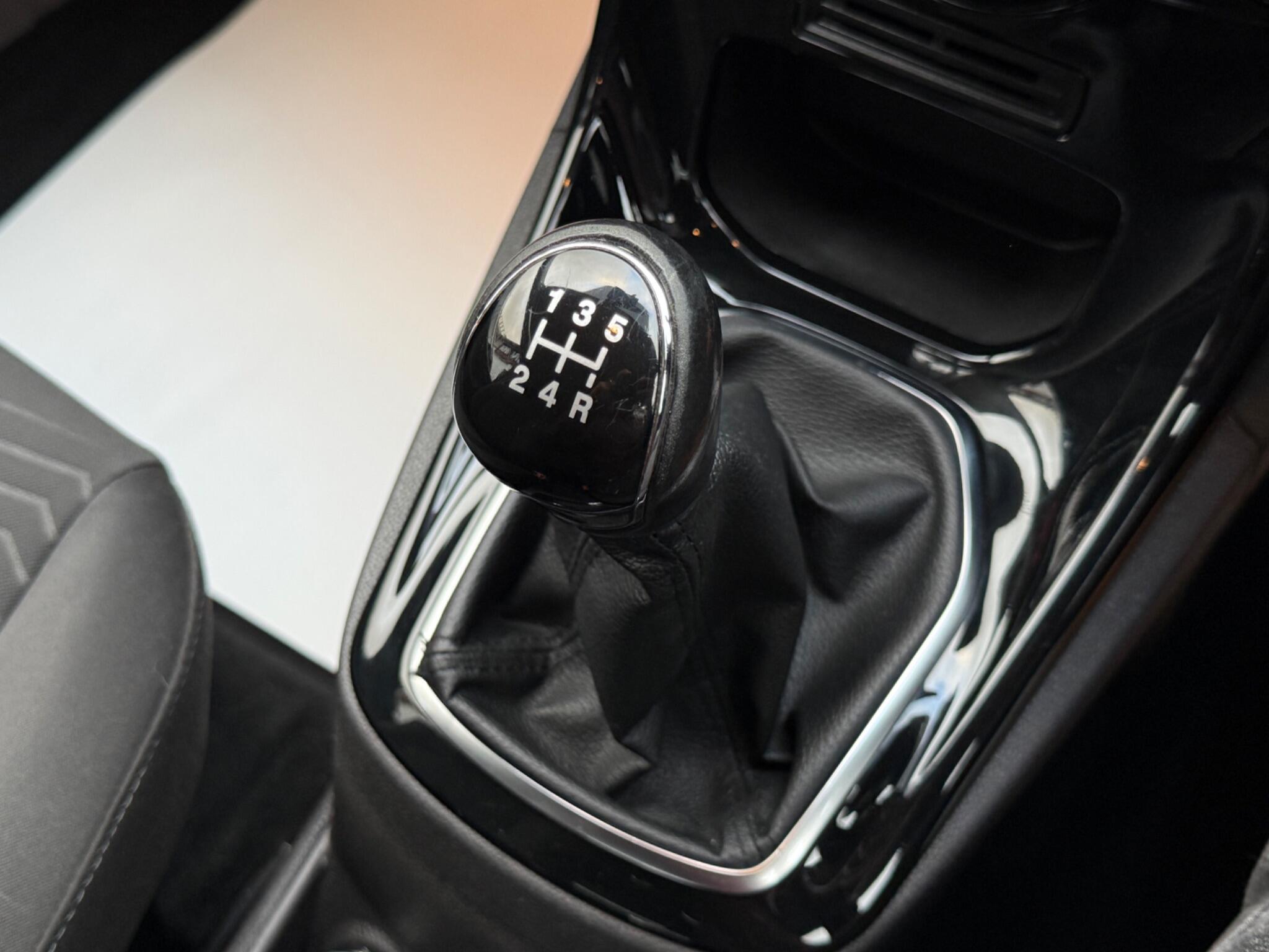 Ford Fiesta - Image 57