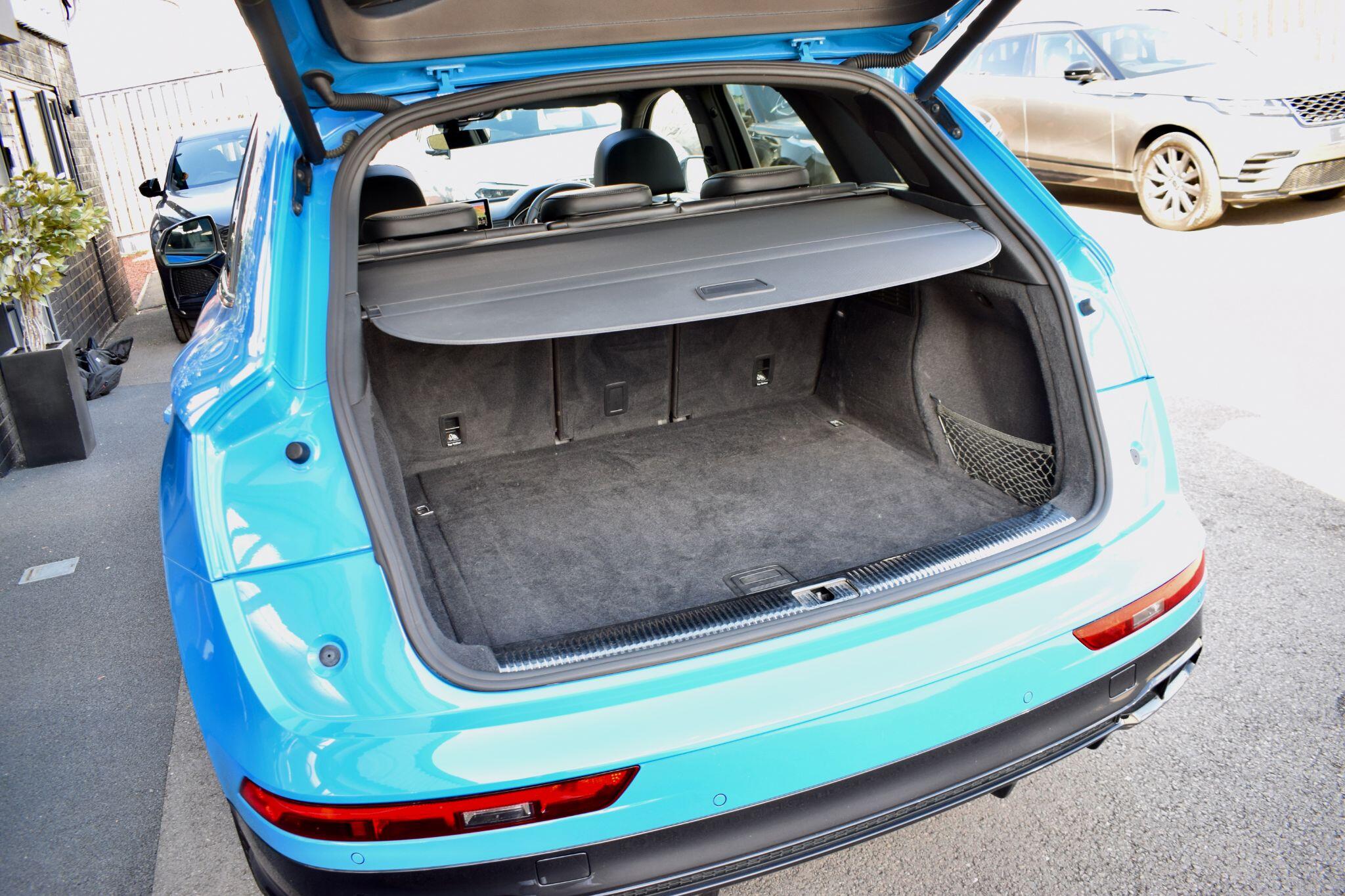 Audi SQ5 view 41