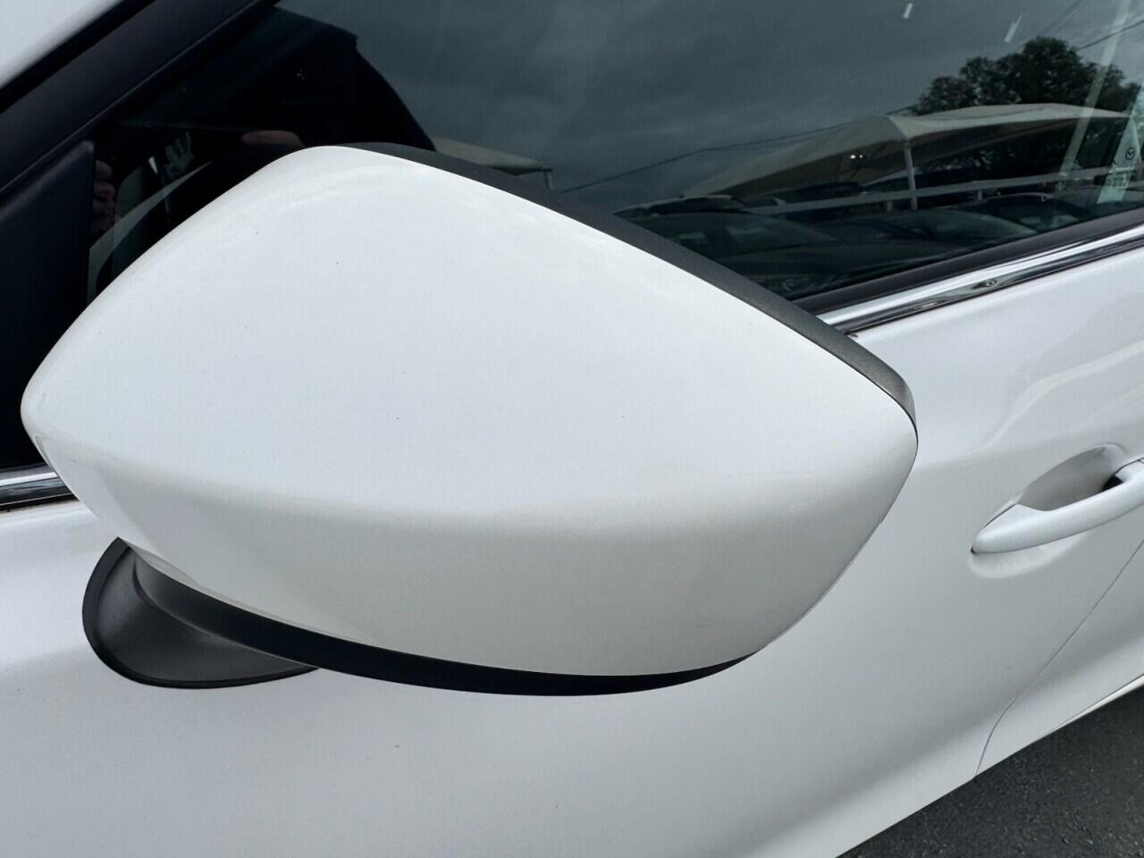 Mazda Mazda3 view 53