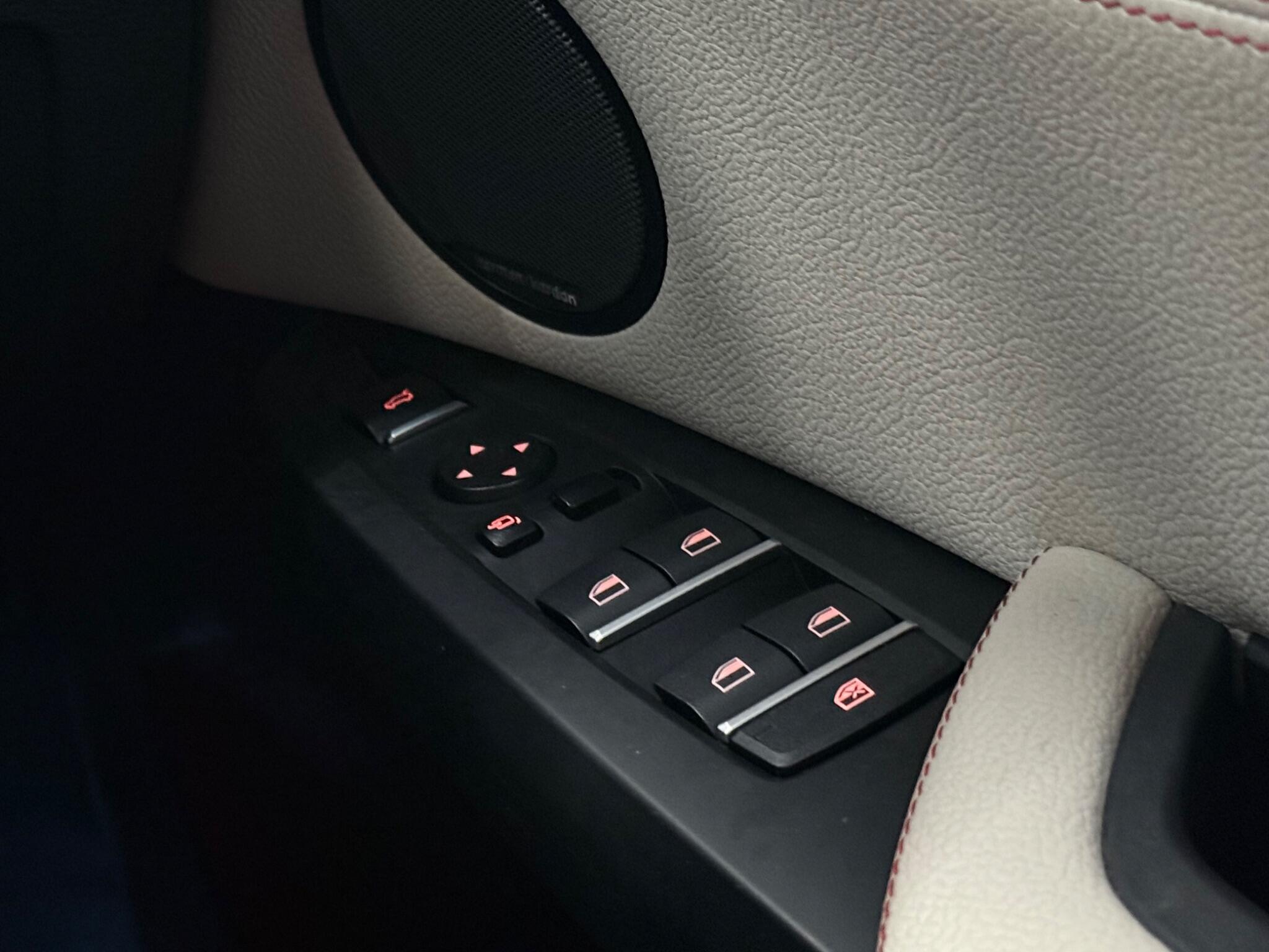 BMW X4 view 18