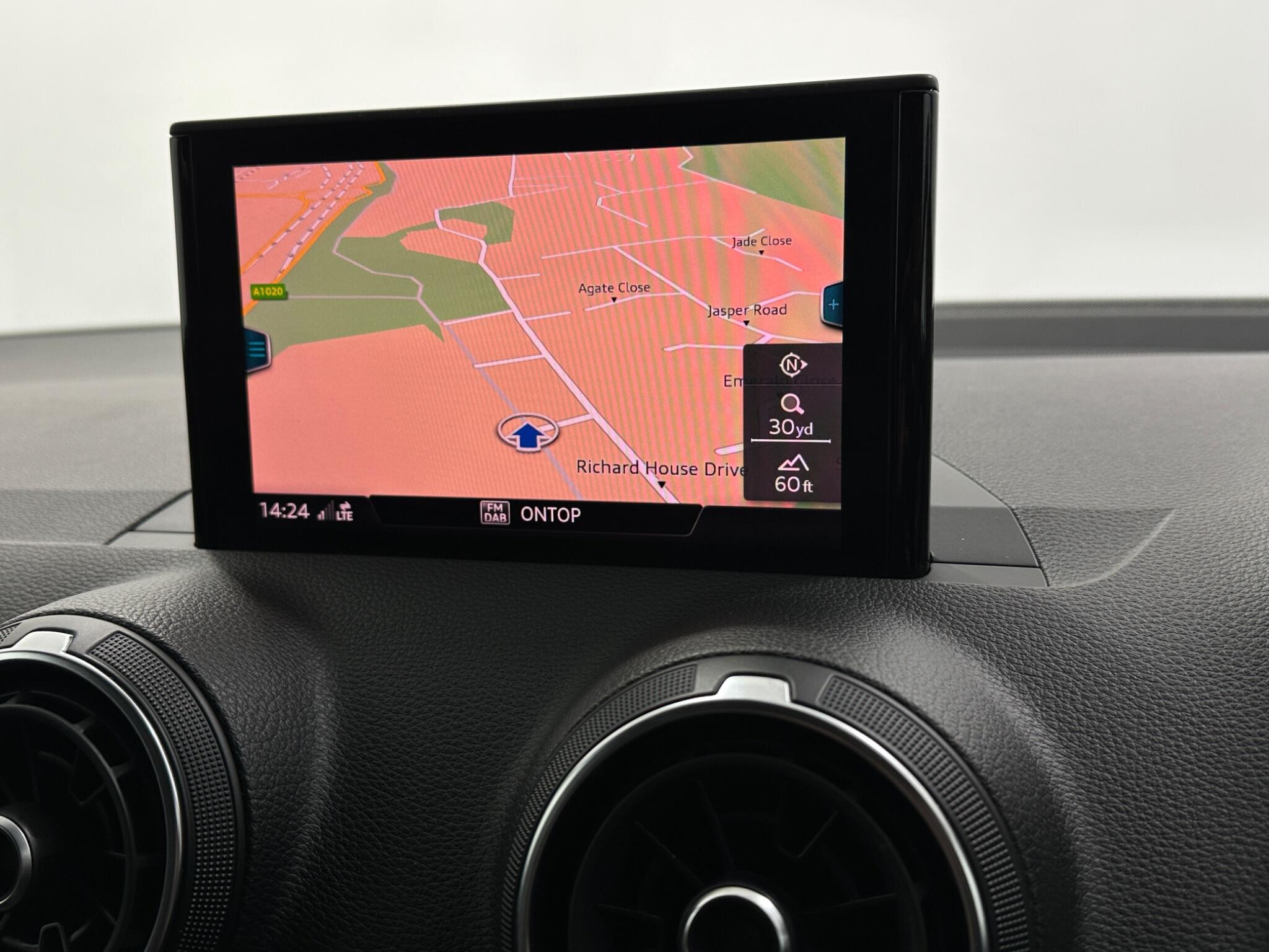 Audi Q2 view 23