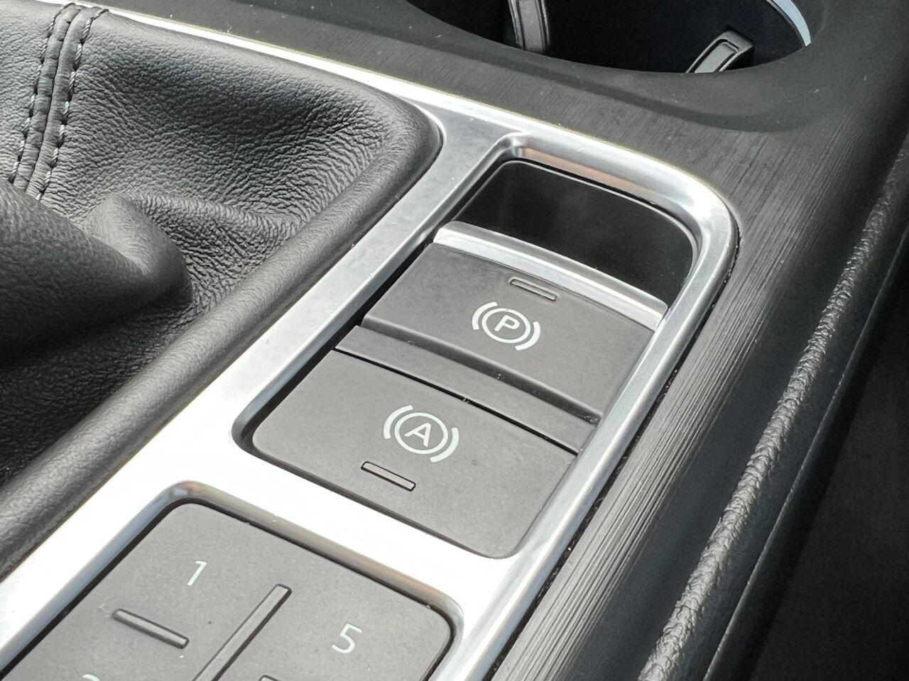 Audi A4 view 23