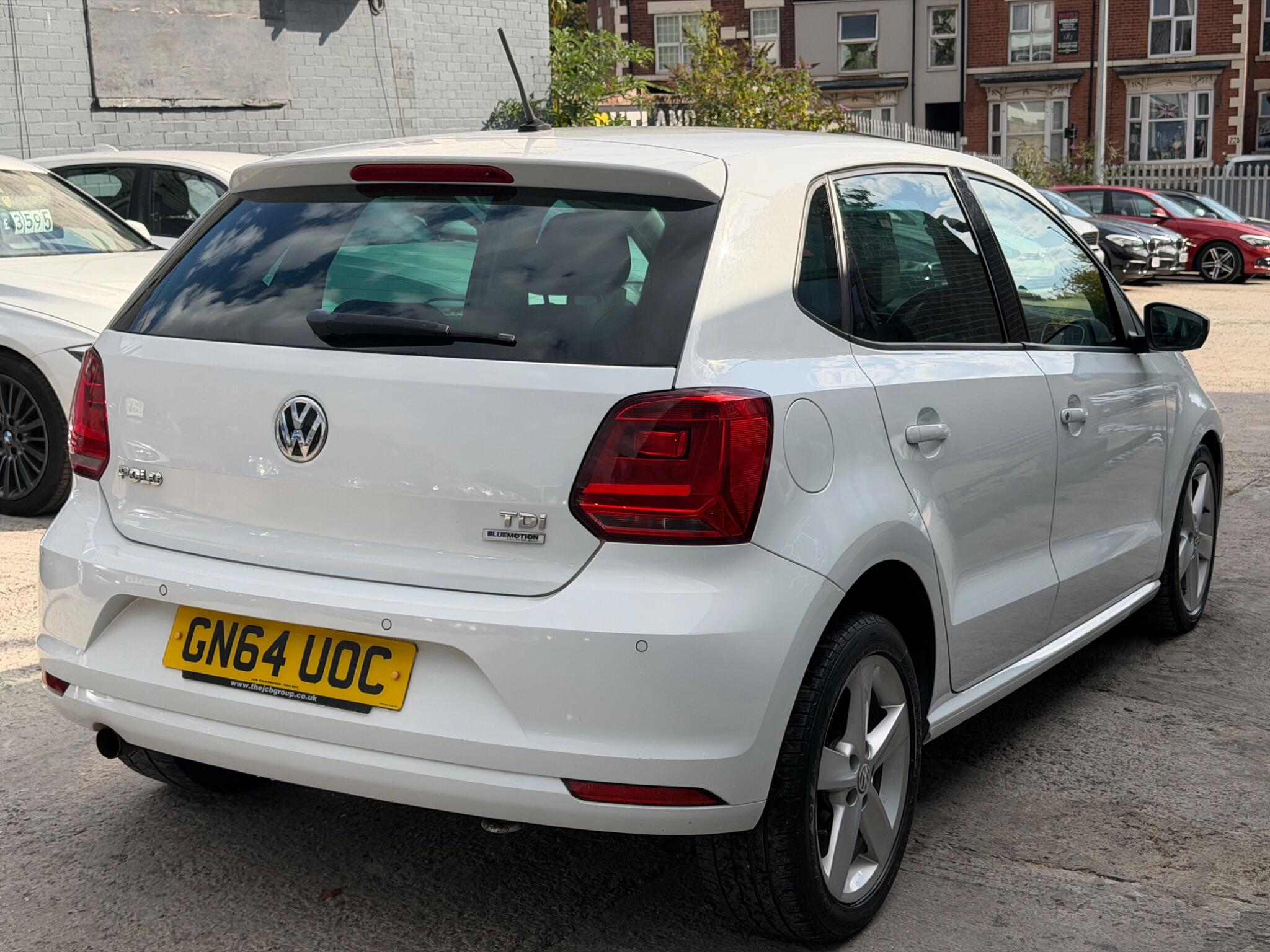 Volkswagen Polo view 4