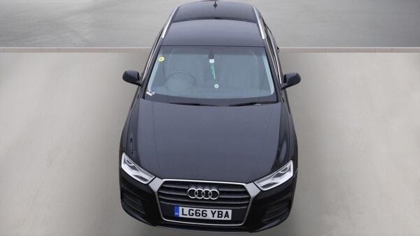 Audi Q3 view 7
