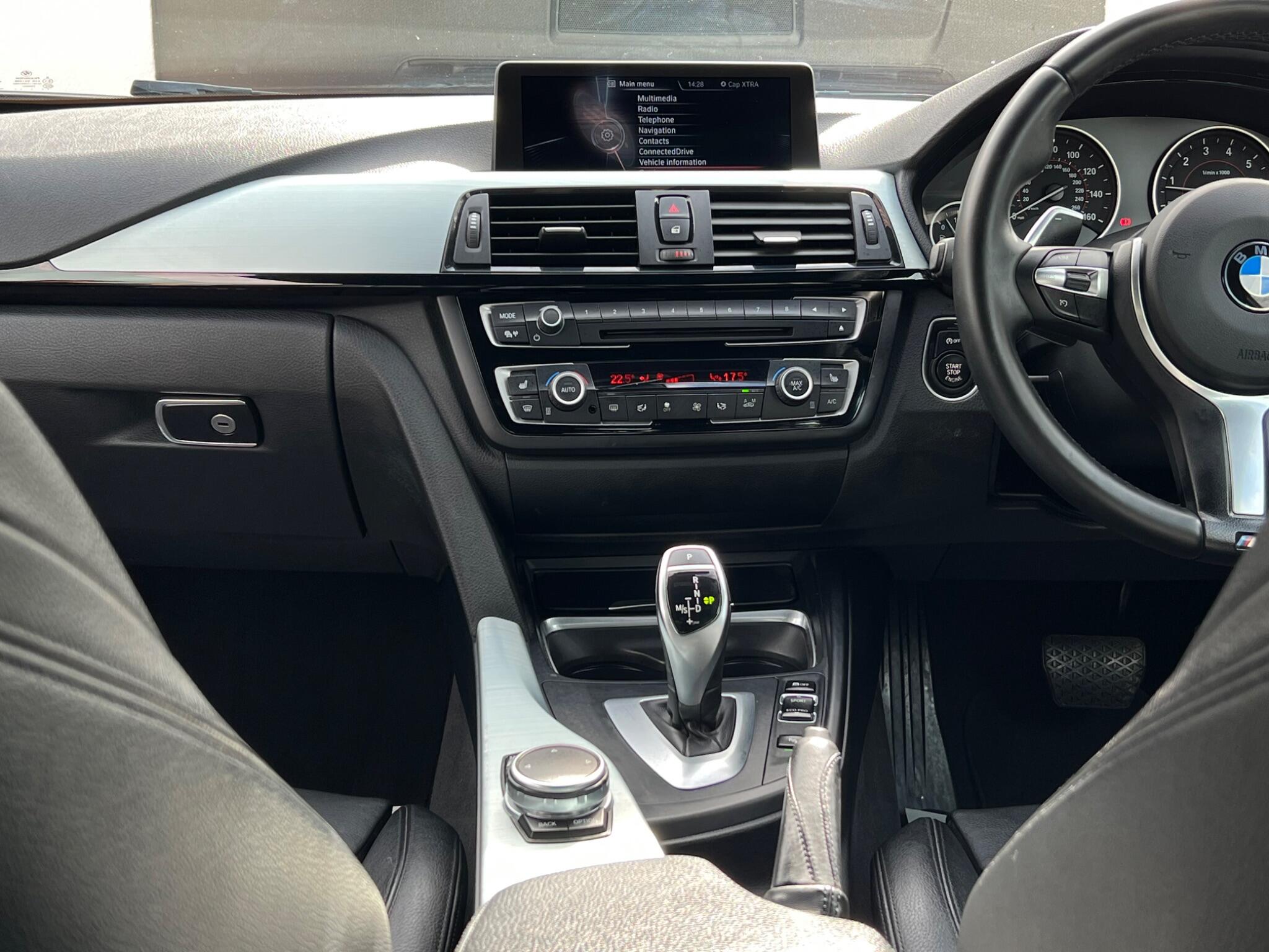 BMW 4 Series view 45