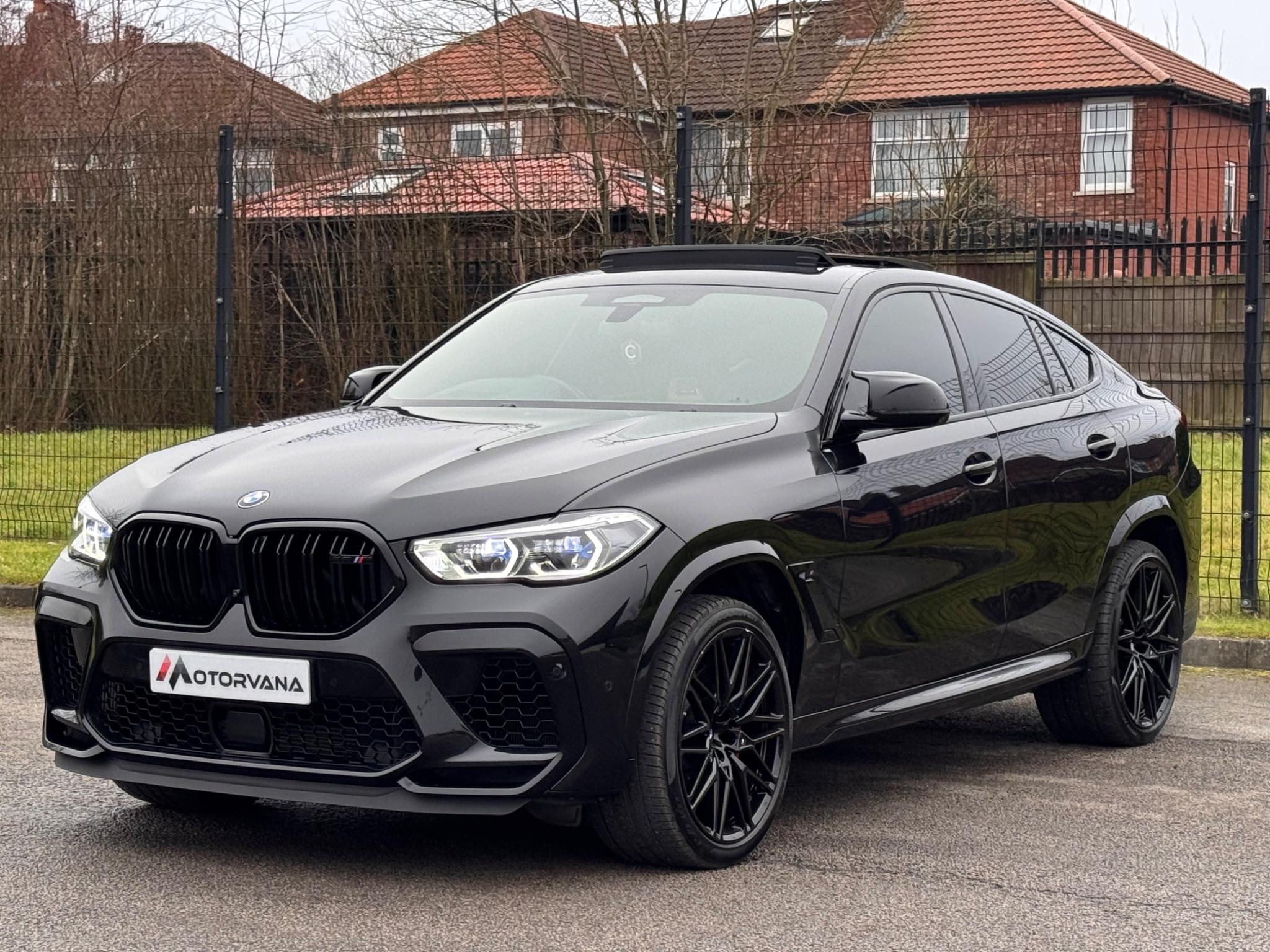 BMW X6 M view 3