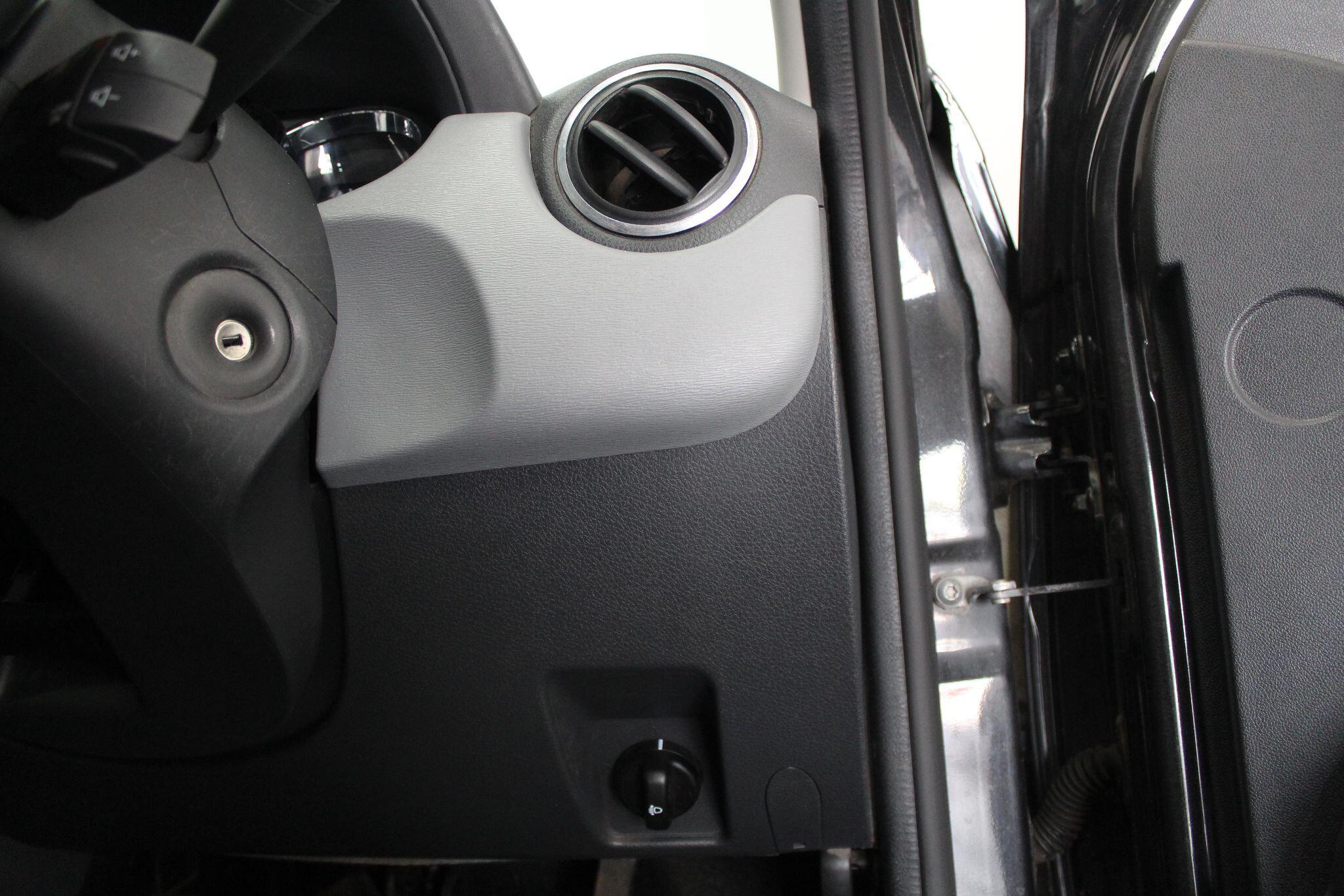 Dacia Duster view 43