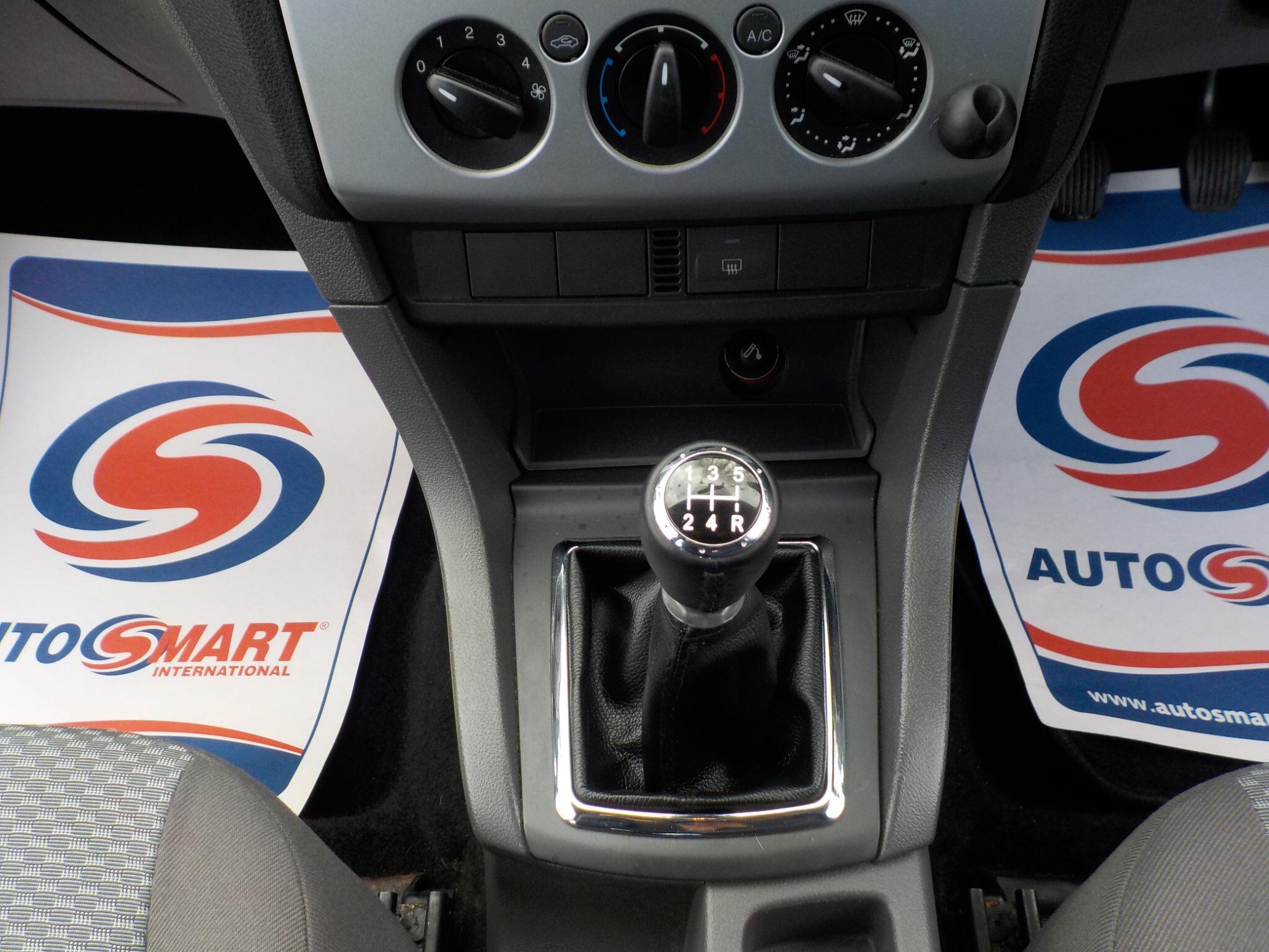 Ford Focus 1.6 Style 5dr