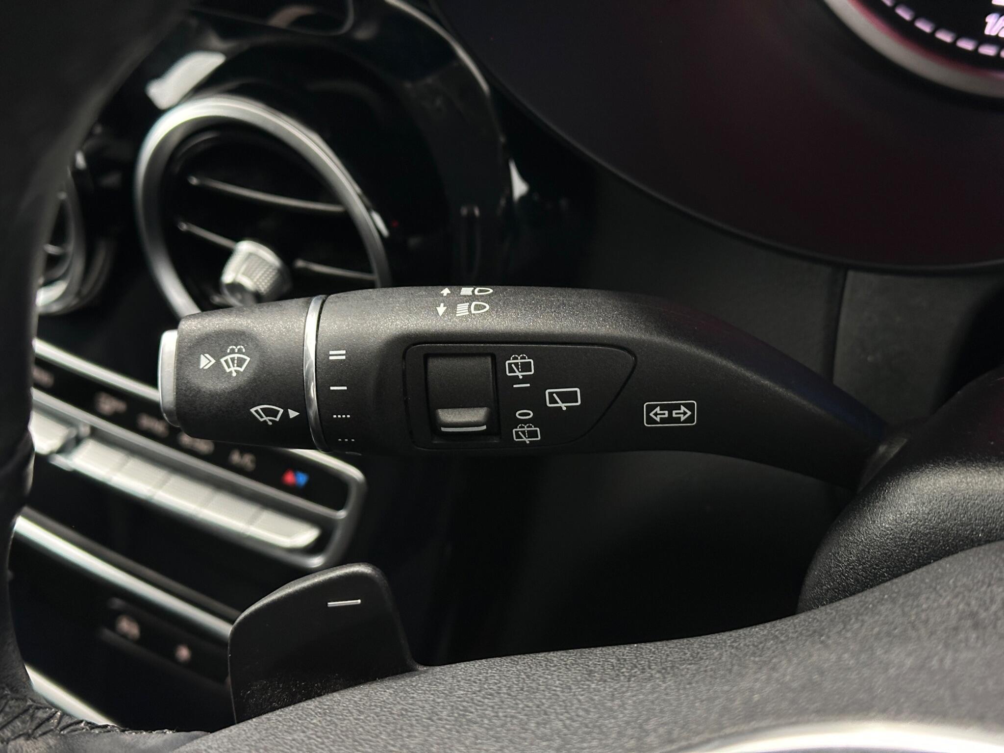 Mercedes-Benz GLC view 14