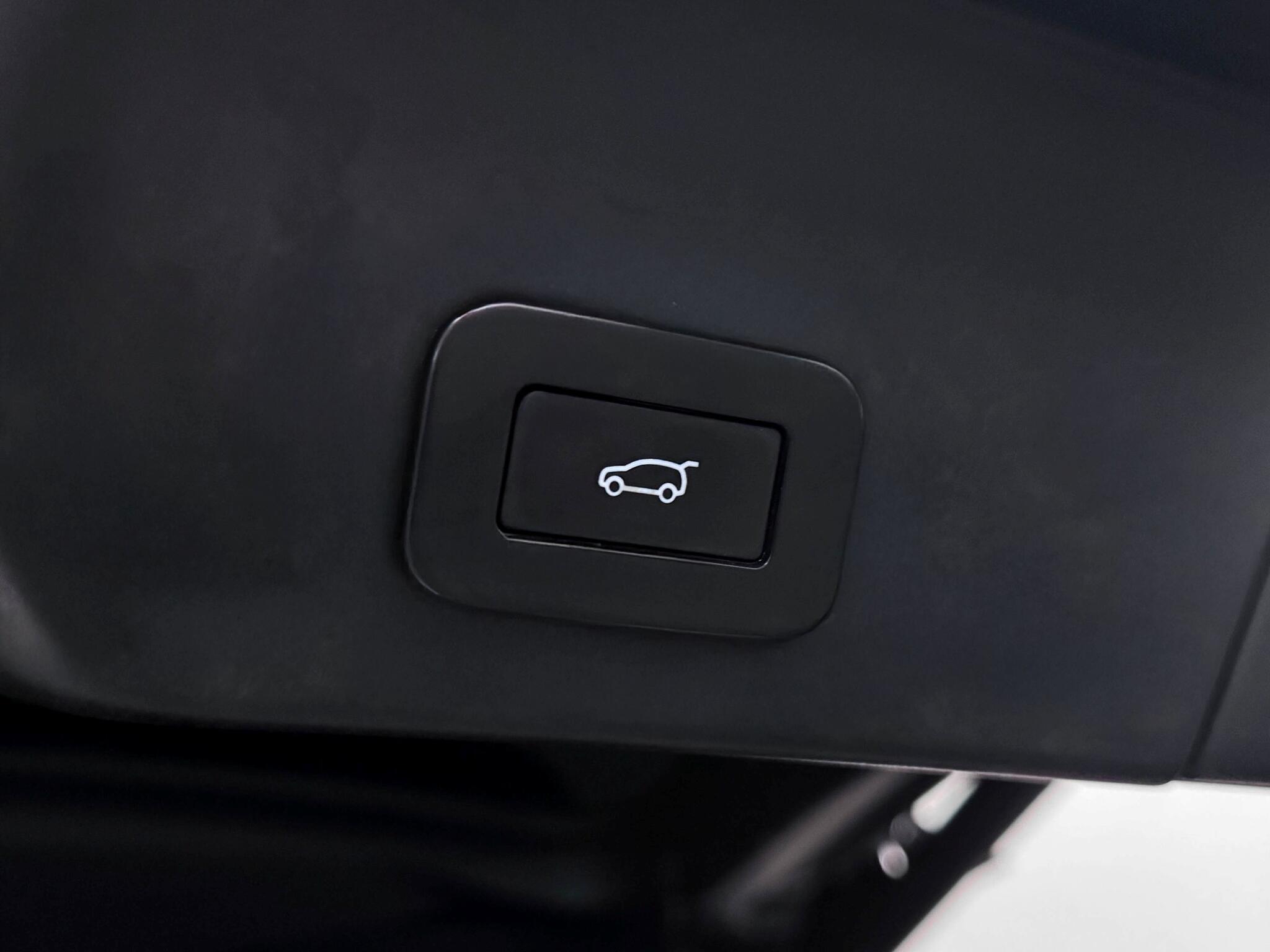 Land Rover Range Rover Evoque view 8