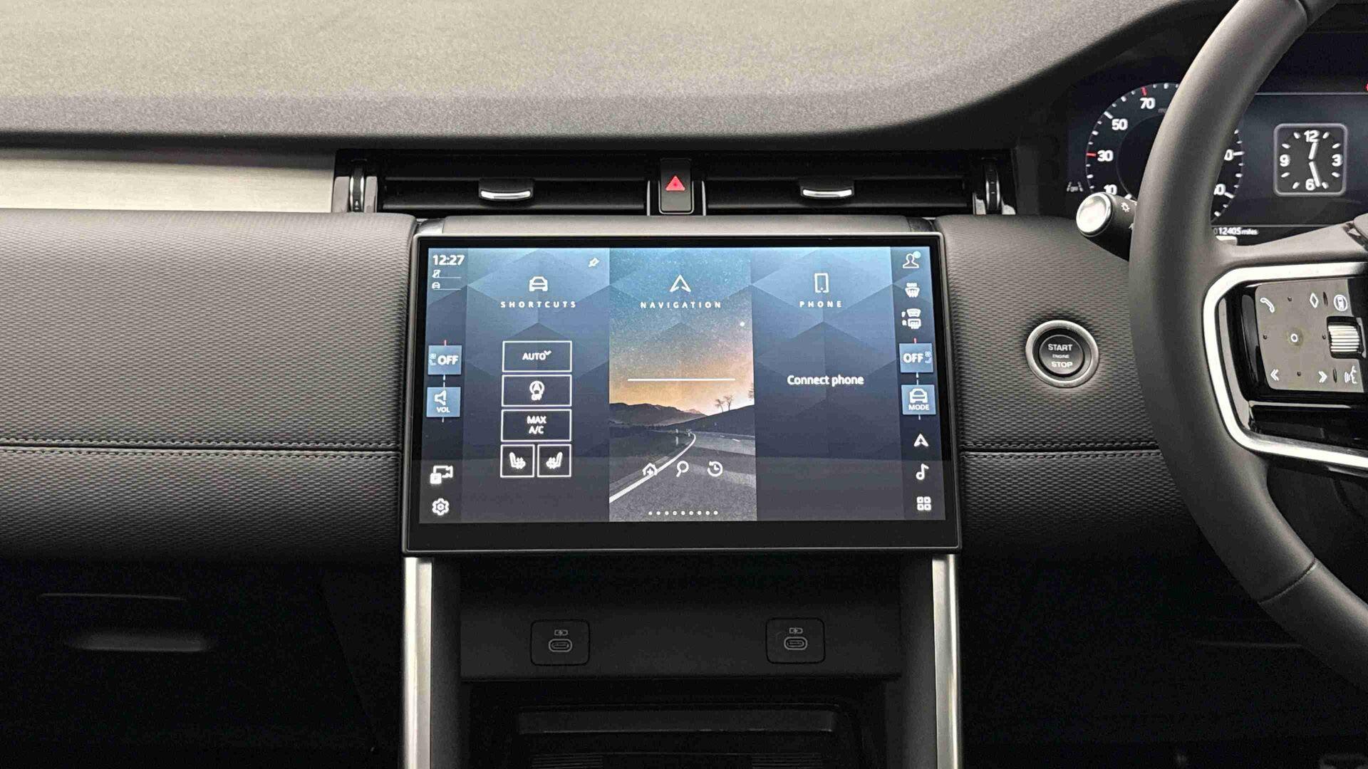 Land Rover Discovery Sport view 14