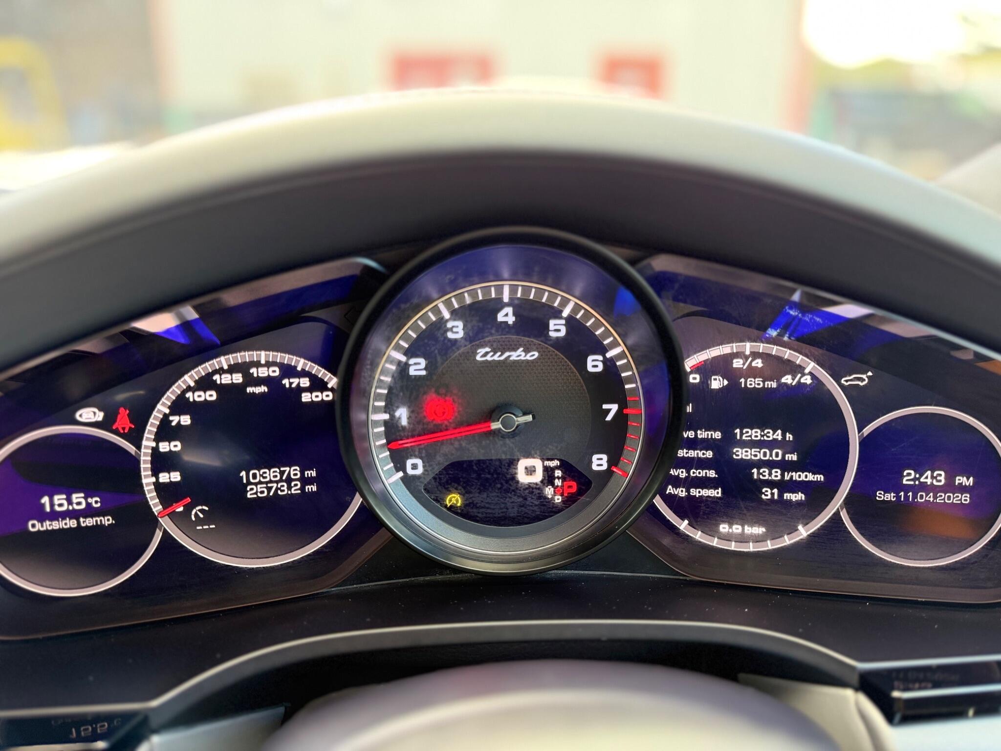 Porsche Cayenne view 32