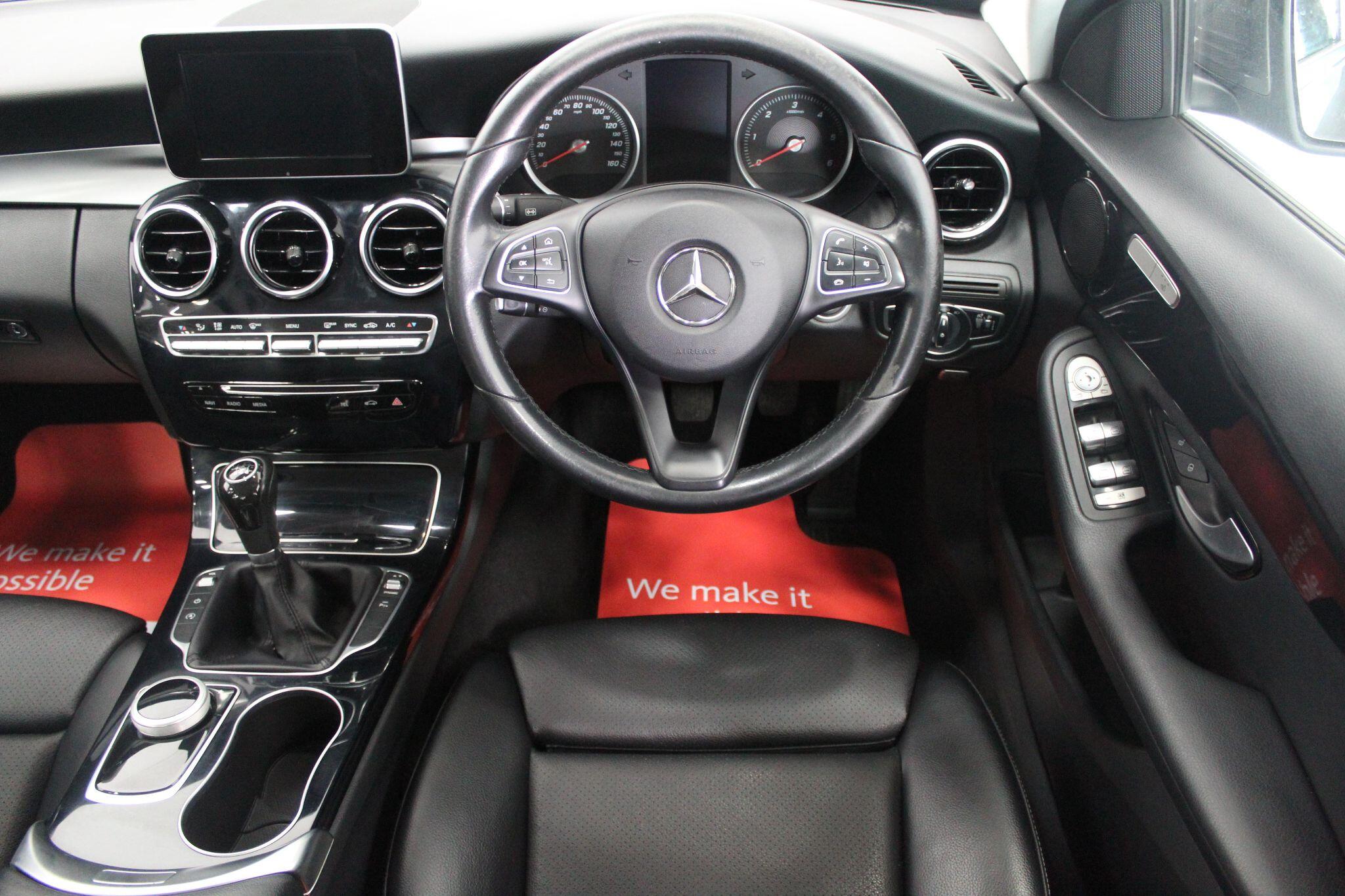Mercedes-Benz C-Class view 44