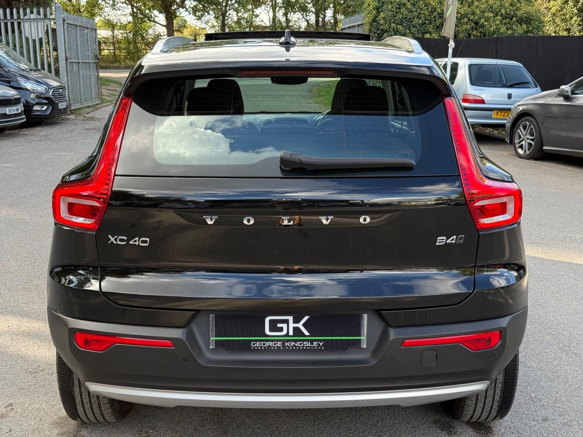 Volvo XC40 view 9