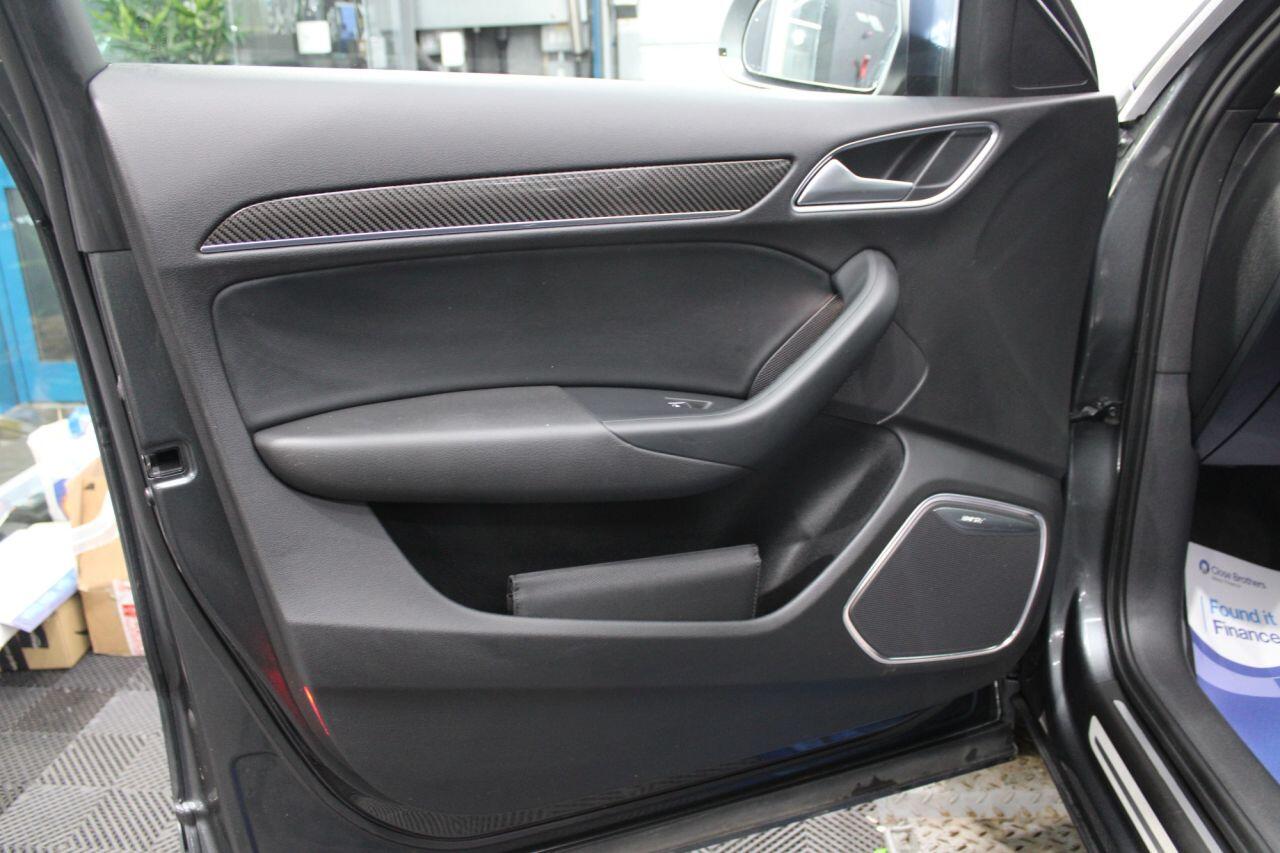 Audi RS Q3 view 17