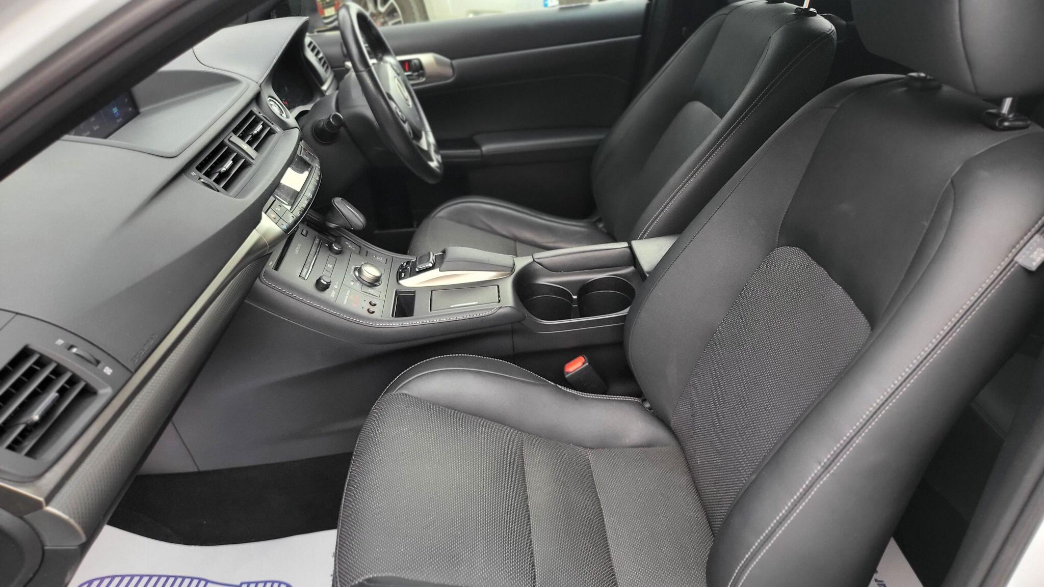 Lexus CT view 27