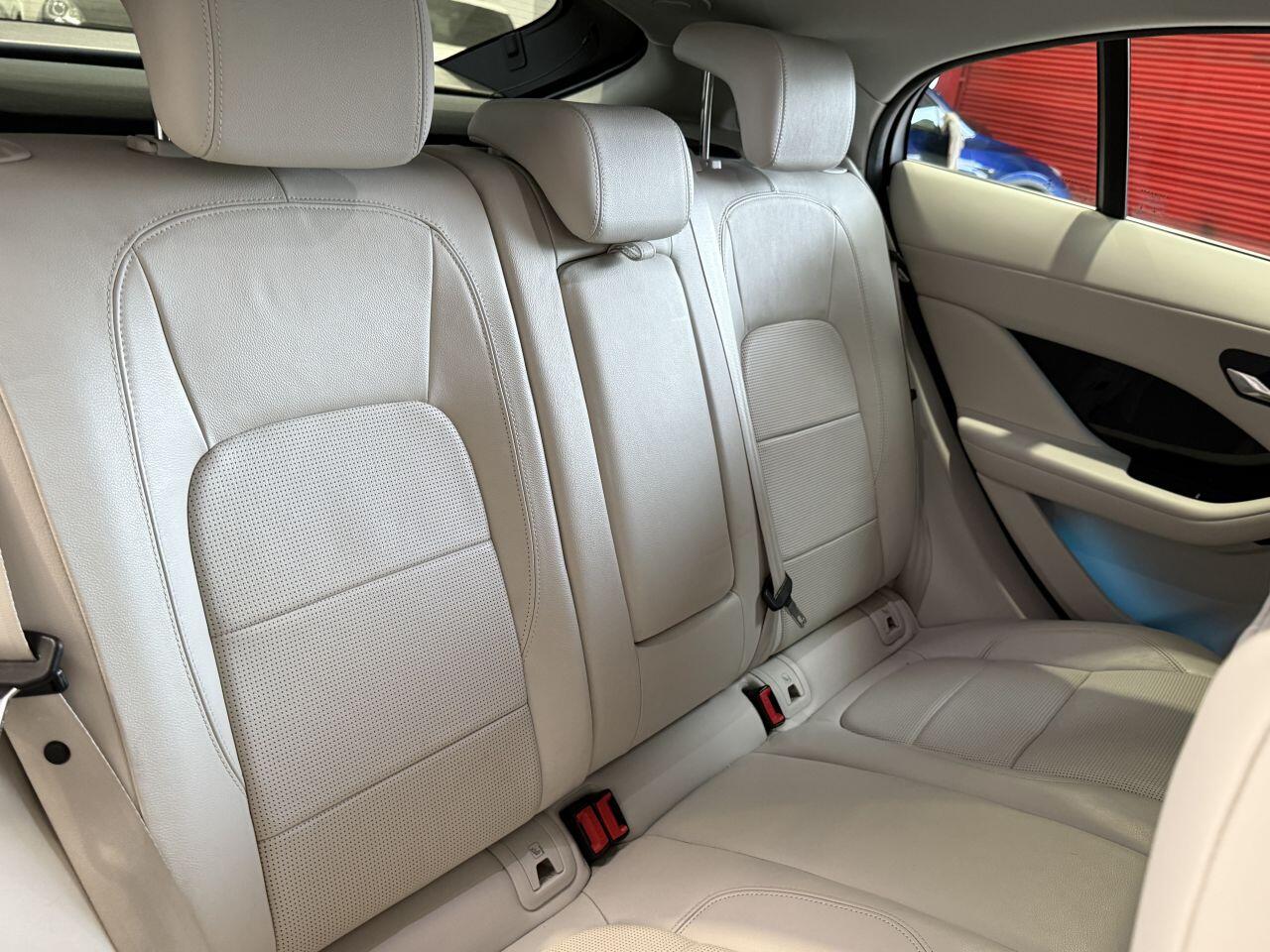 Jaguar I-Pace view 64