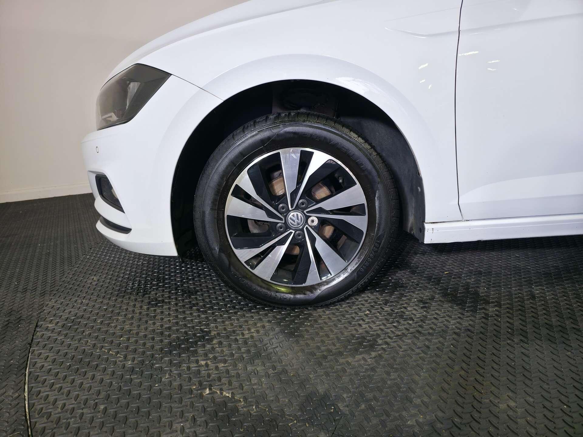 Volkswagen Polo view 58
