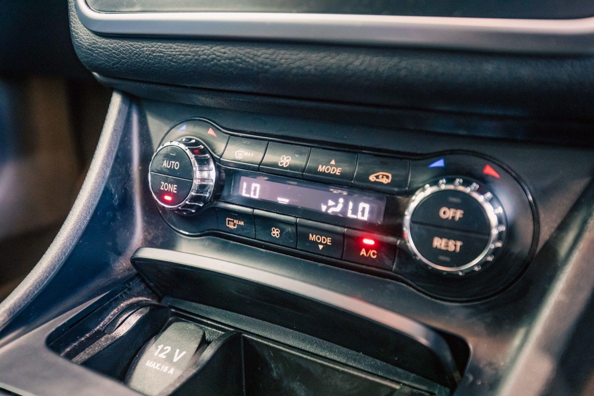 Mercedes-Benz Gla view 20