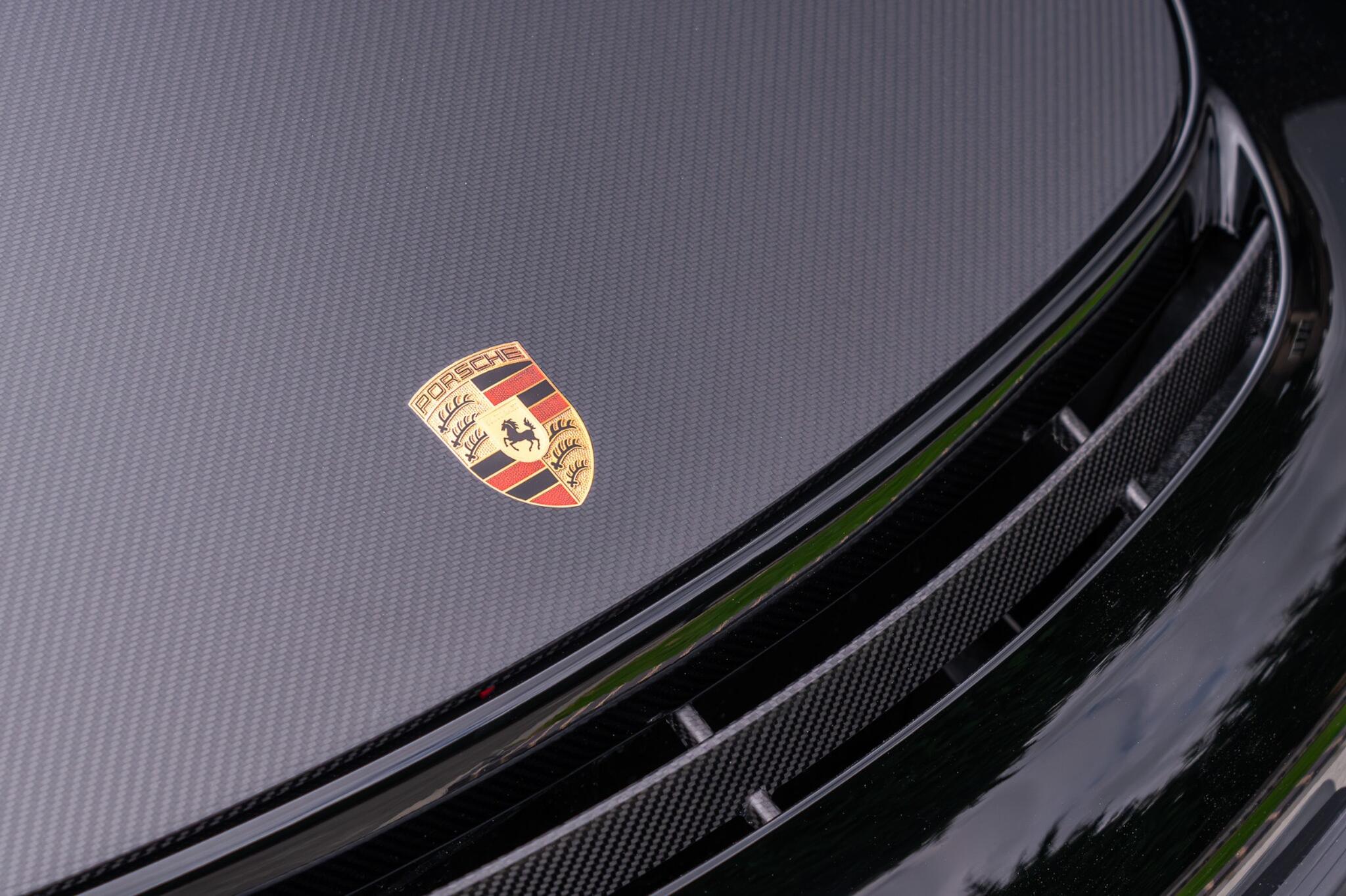 Porsche 911 view 49