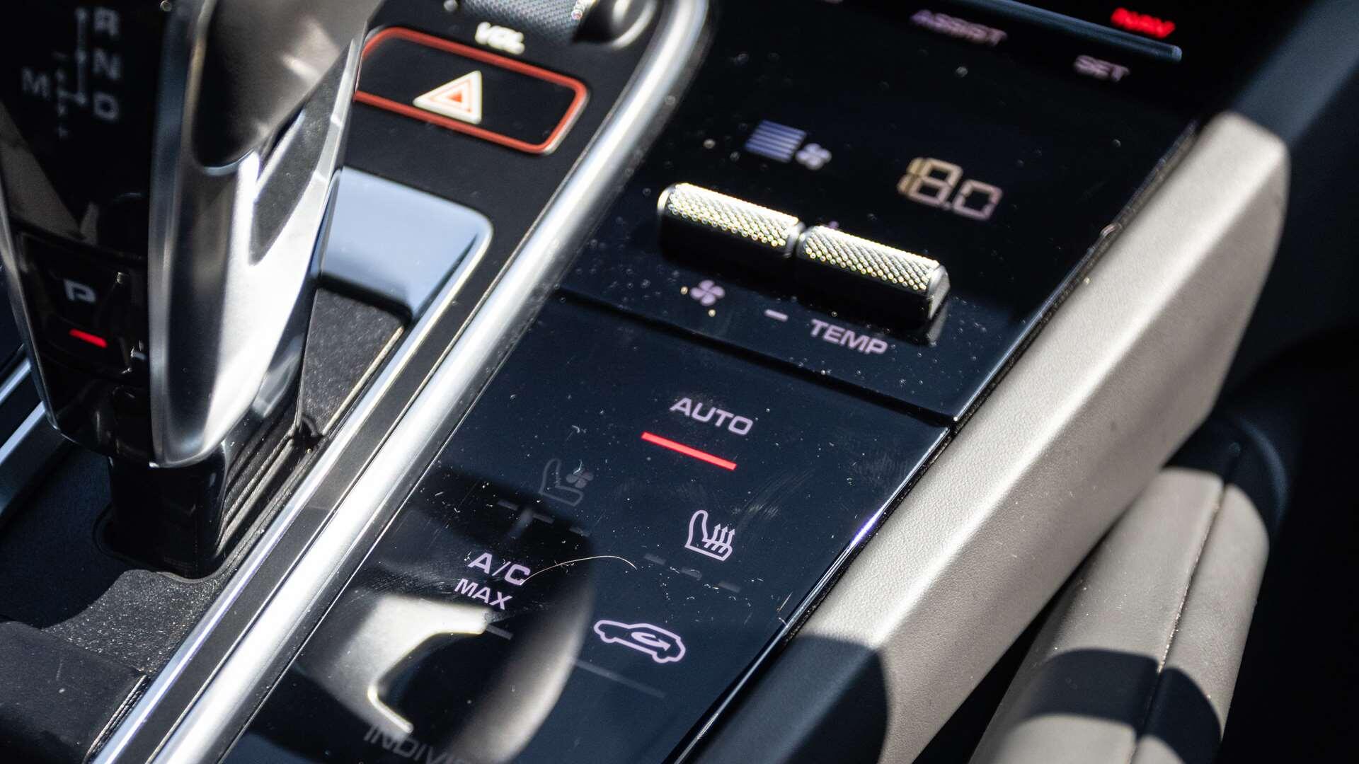 Porsche Cayenne view 28