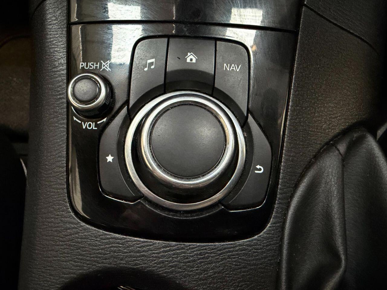 Mazda Mazda3 view 26