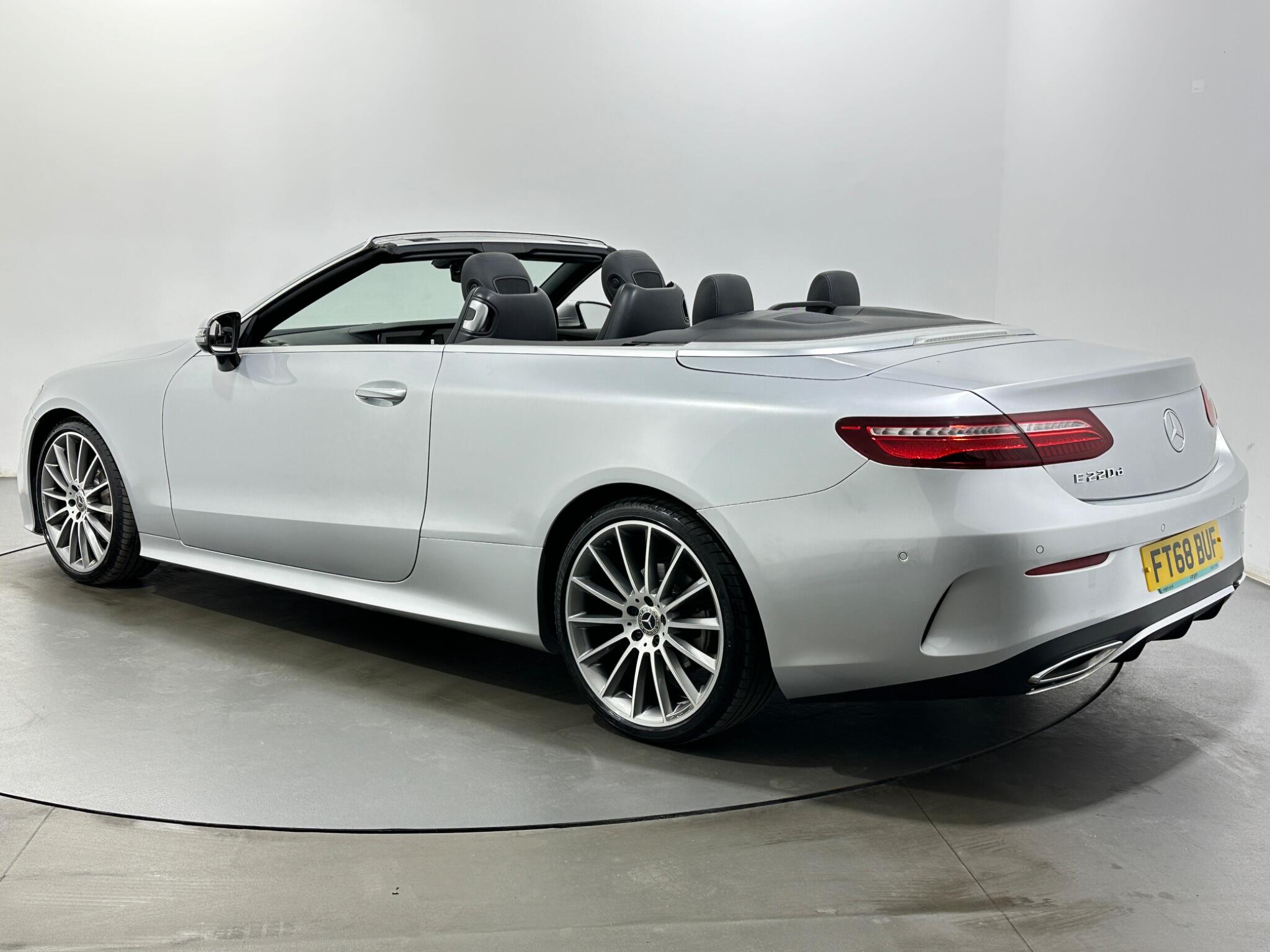 Mercedes-Benz E-Class view 6