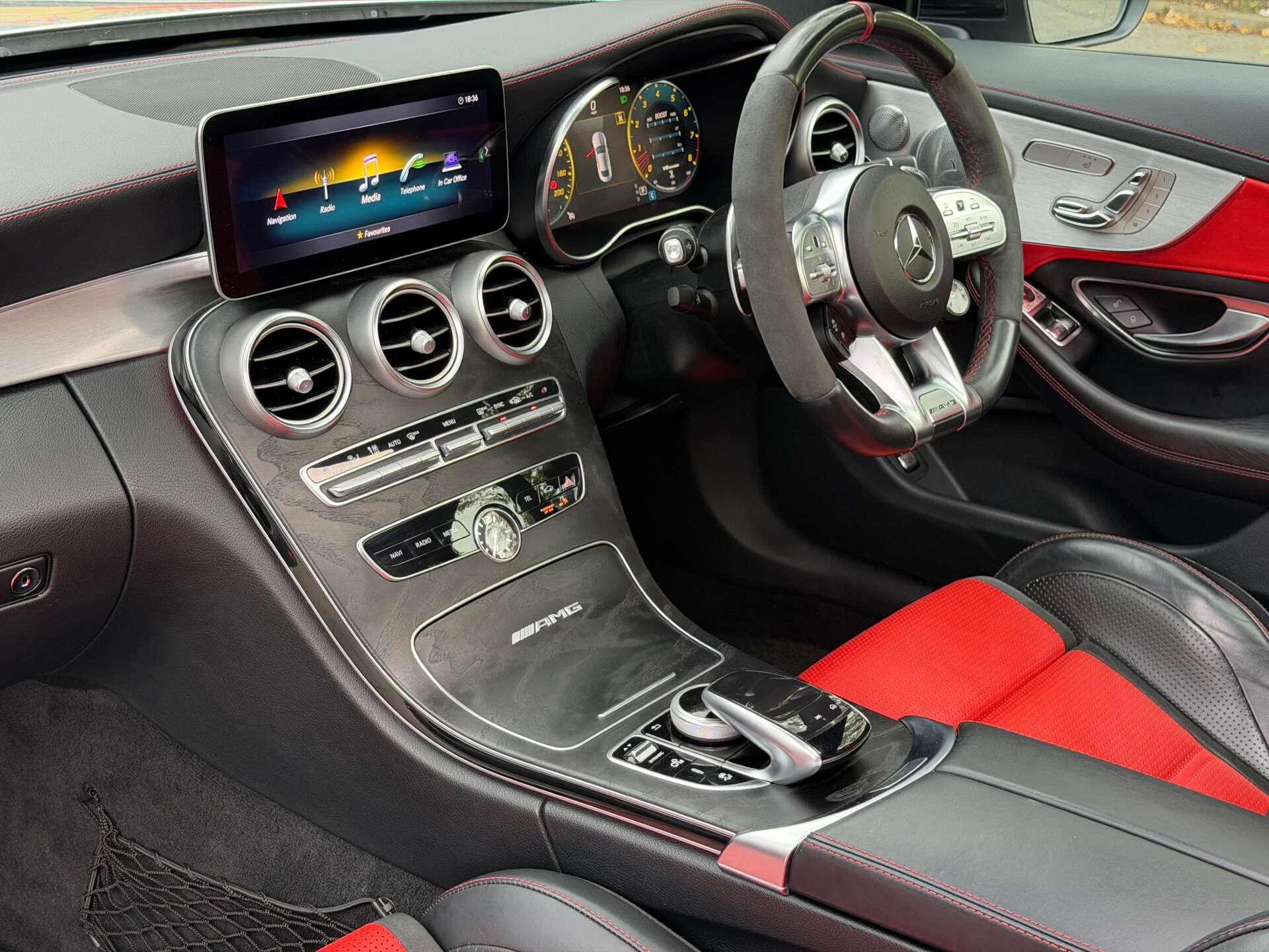 Mercedes-Benz C-Class view 26
