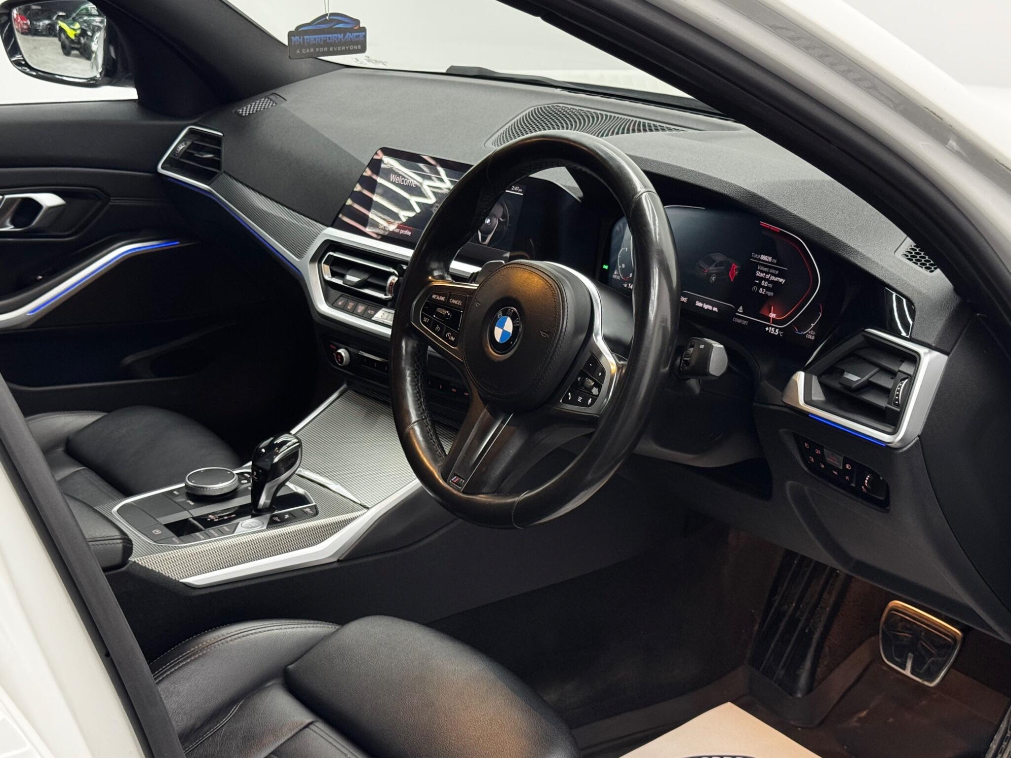 BMW 3 Series view 36