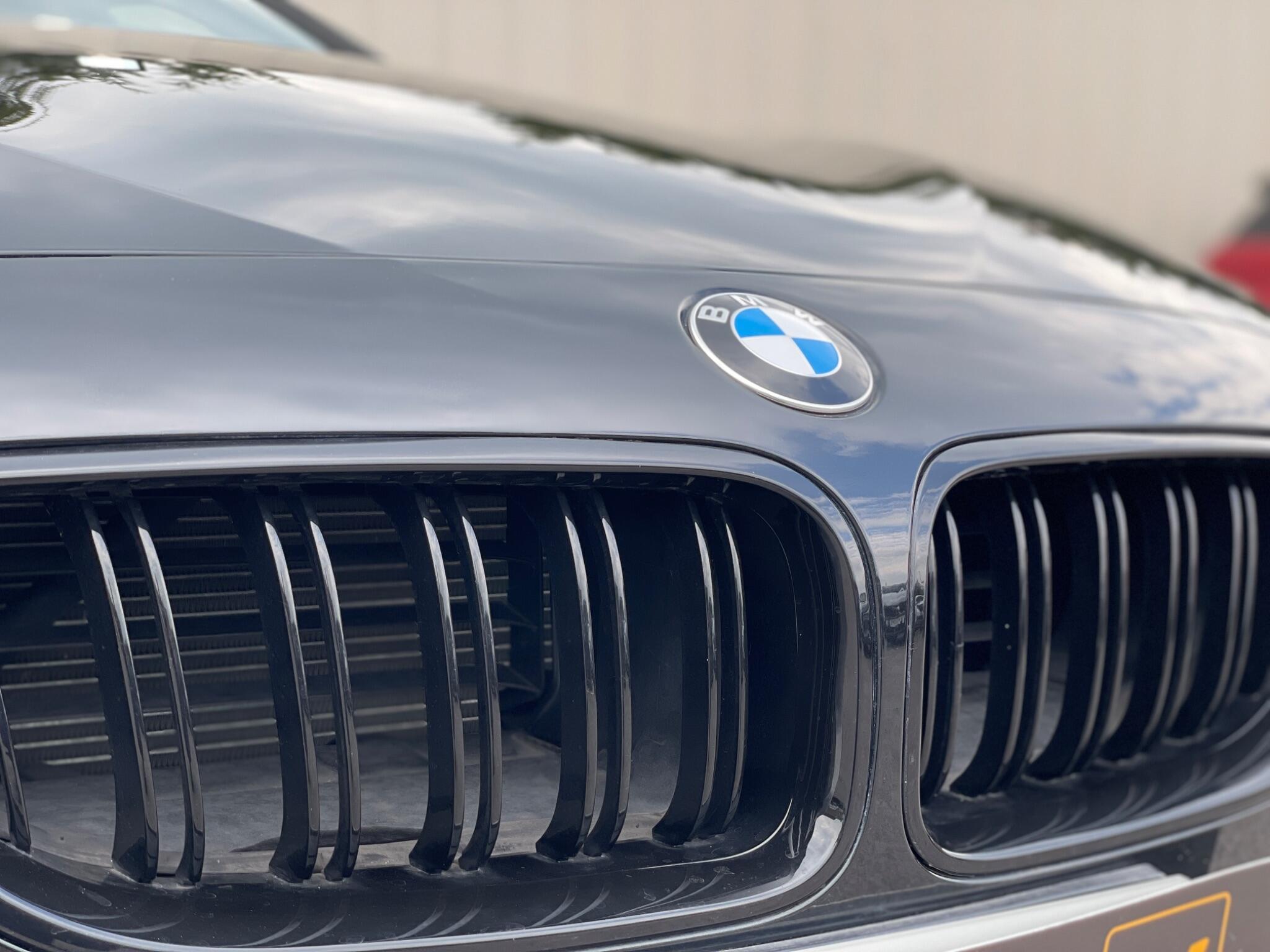 BMW 6 Series view 17