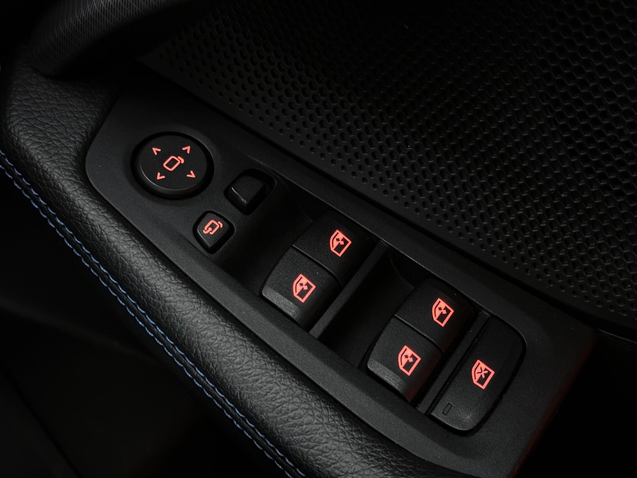 BMW 2 Series view 19