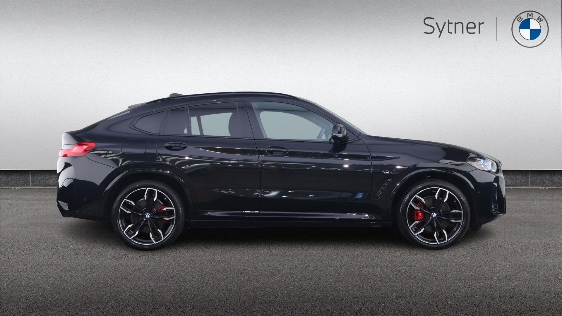 BMW X4 view 3
