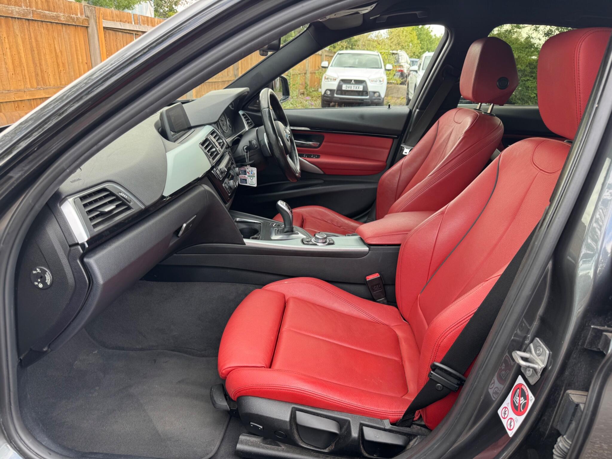 BMW 3 Series view 50