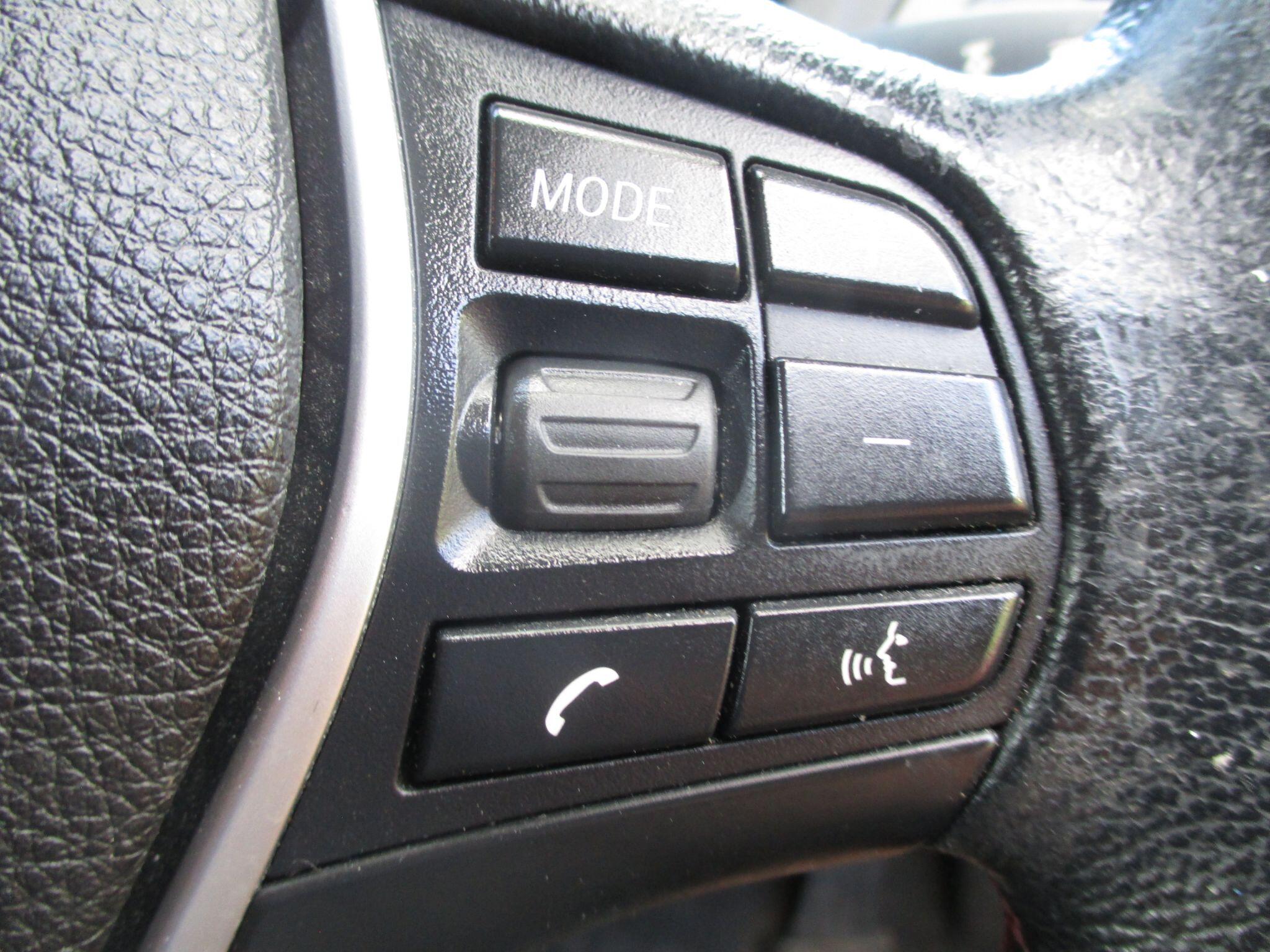 BMW 1 Series view 35