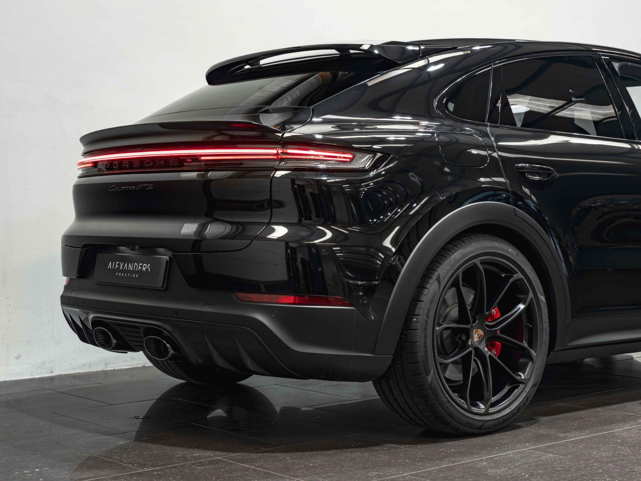 Porsche Cayenne view 13