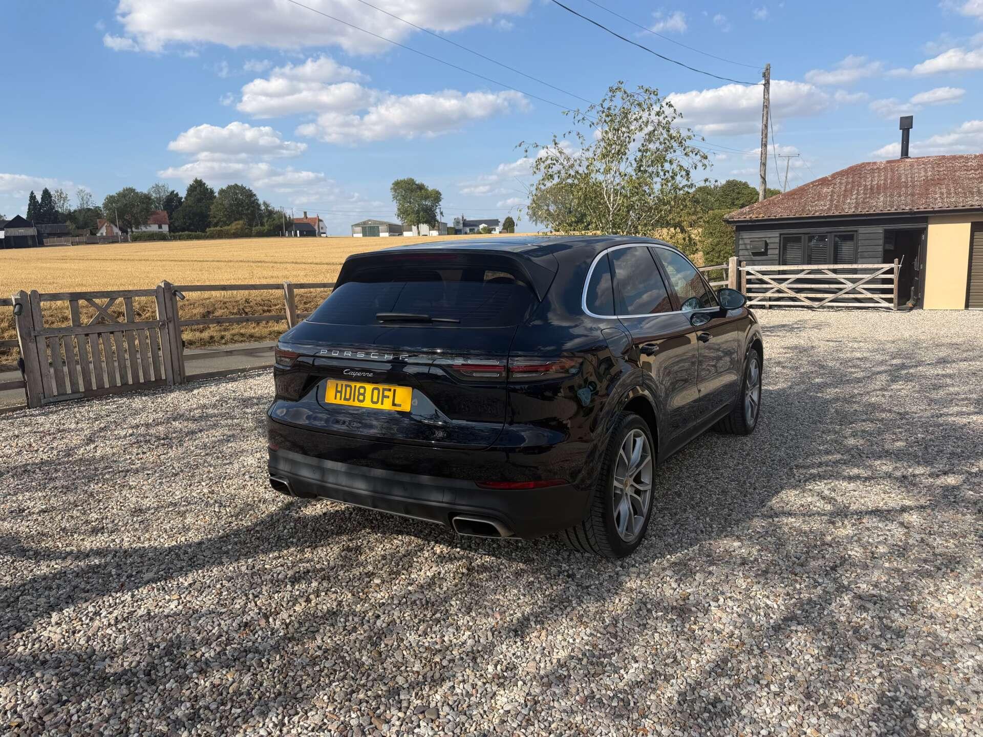 Porsche Cayenne view 4