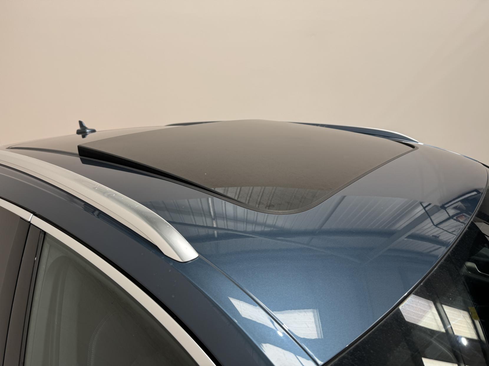 Audi Q5 view 2
